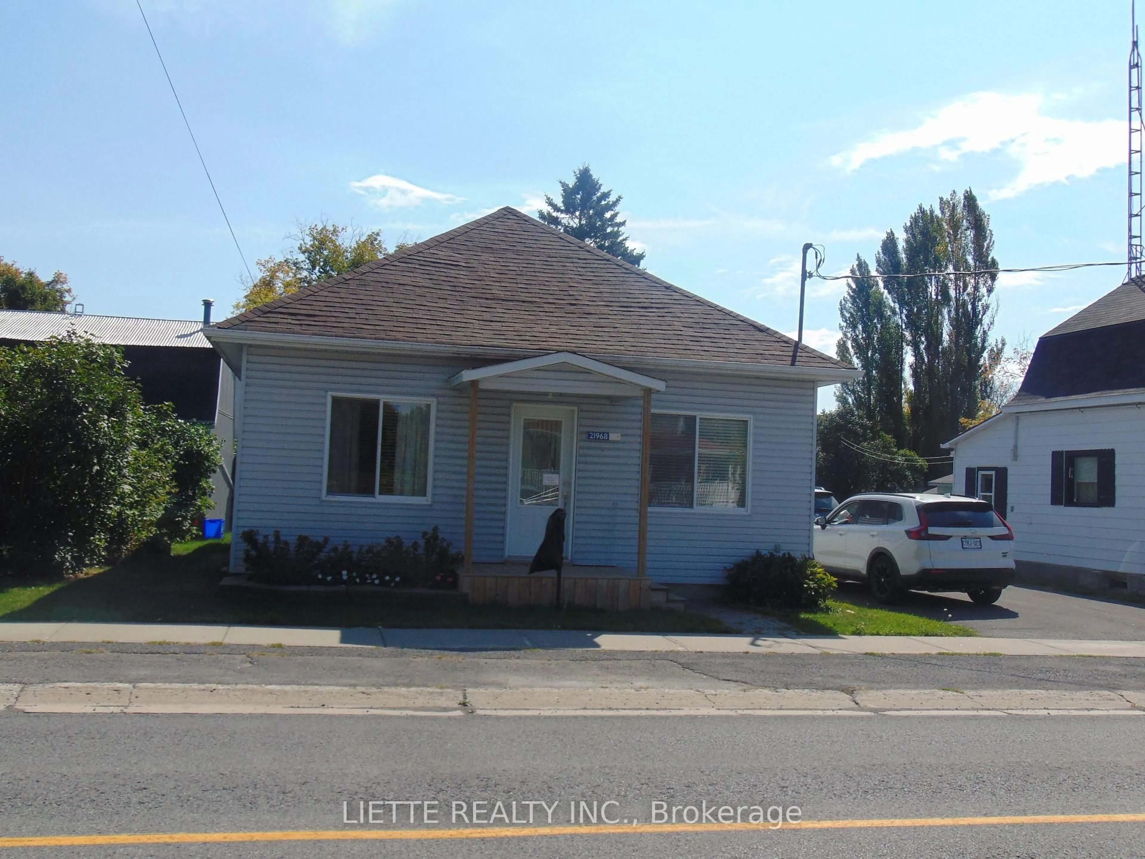 Unknown for 21968 Main St, North Glengarry Ontario K0B 1H0