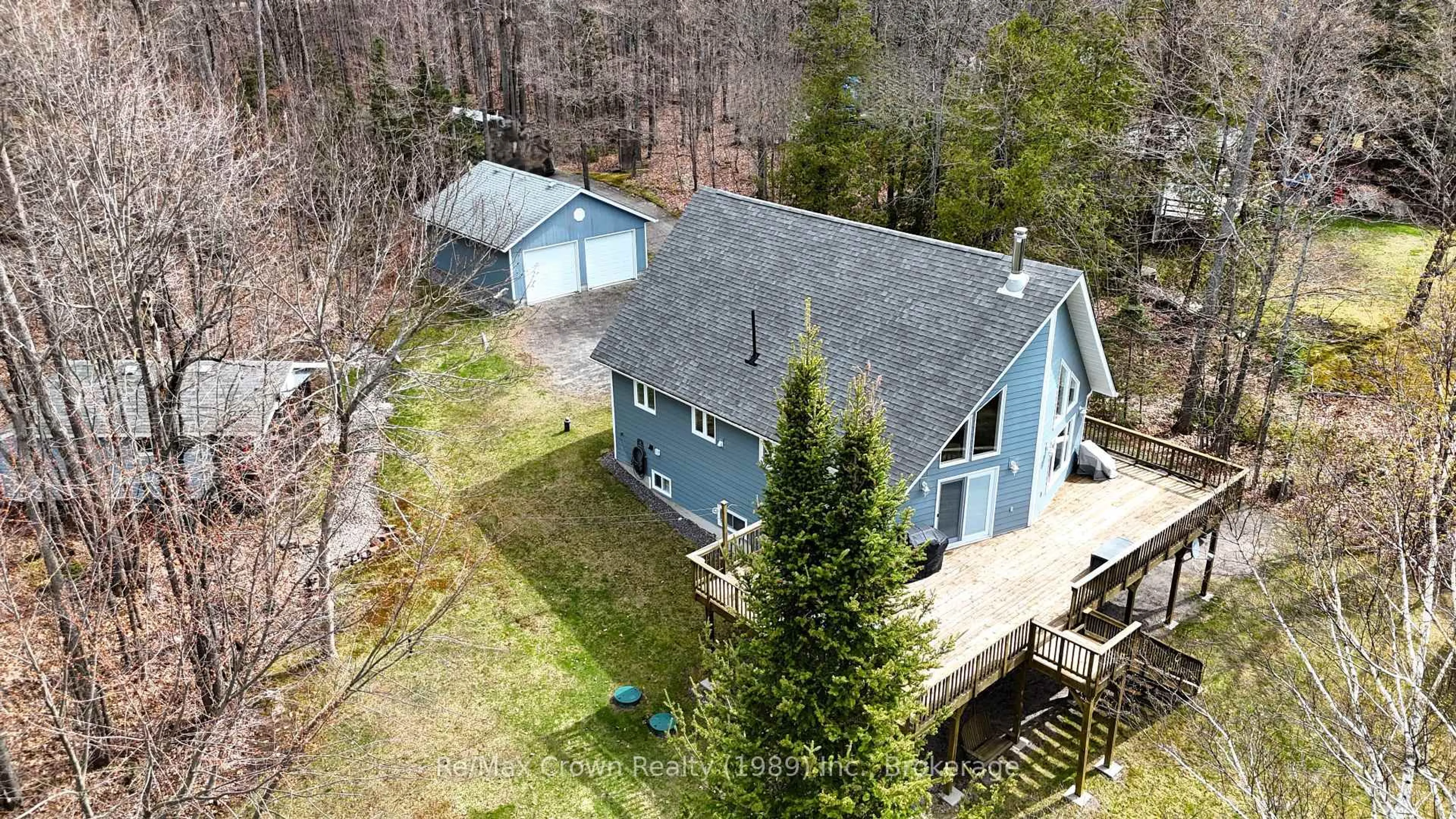 A pic from outside/outdoor area/front of a property/back of a property/a pic from drone, water/lake/river/ocean view for 181 North Shore Dr, Parry Sound Remote Area Ontario P0H 2R0