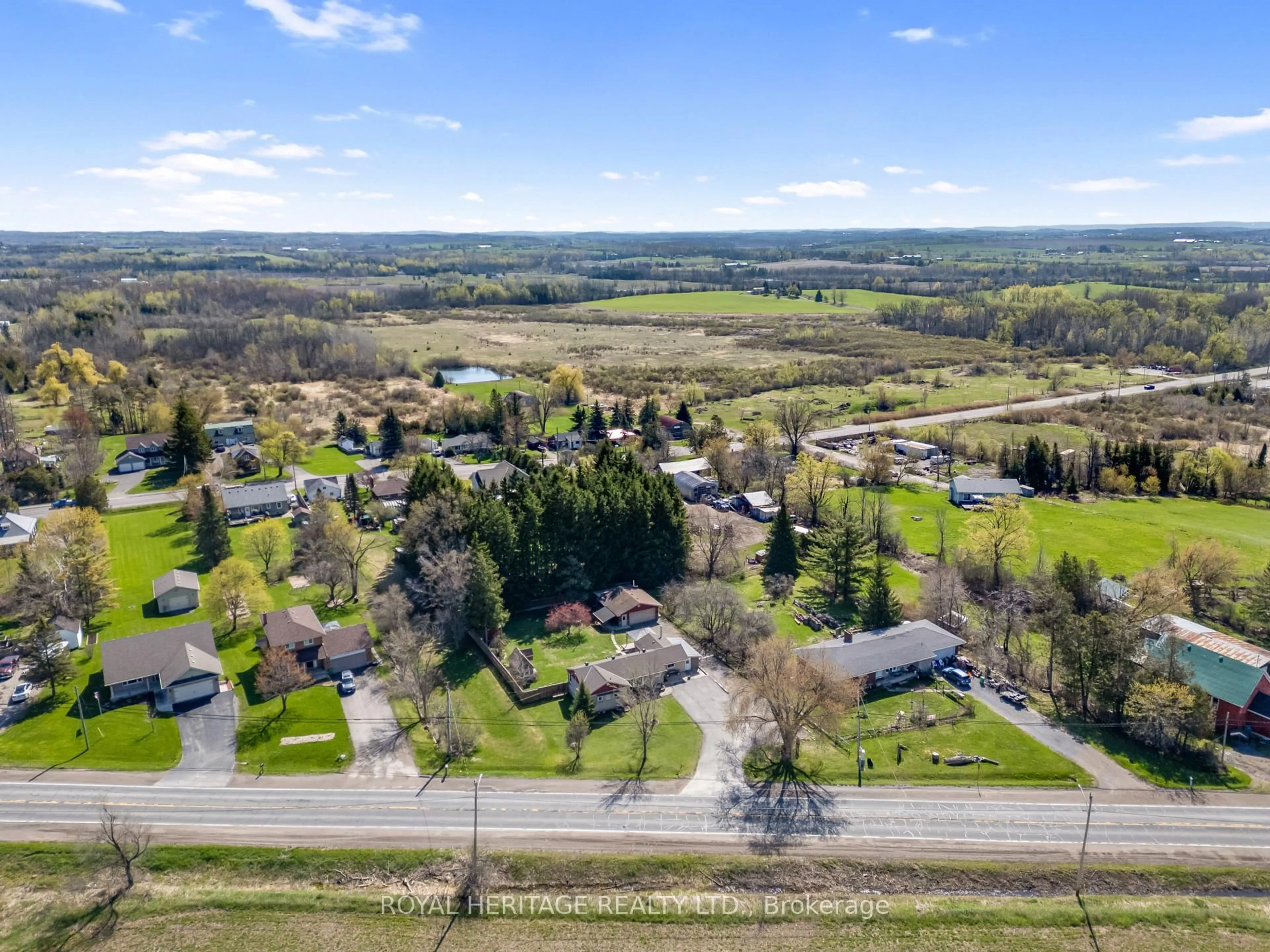 A pic from outside/outdoor area/front of a property/back of a property/a pic from drone, unknown for 4003 Wallace Point Rd, Peterborough Ontario K9J 6Y3