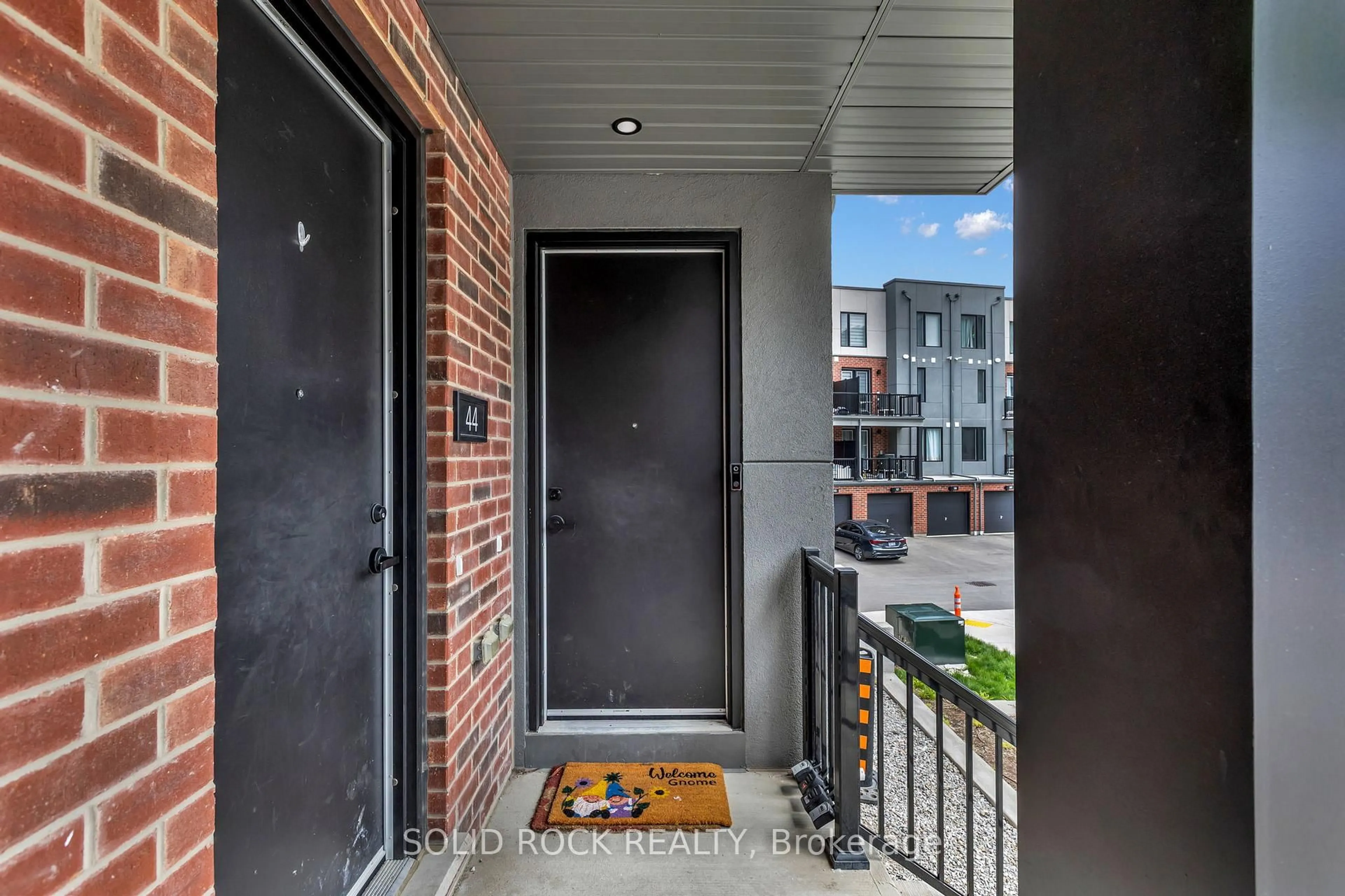 Indoor entryway for 99 Roger St #43, Waterloo Ontario N2J 1A4