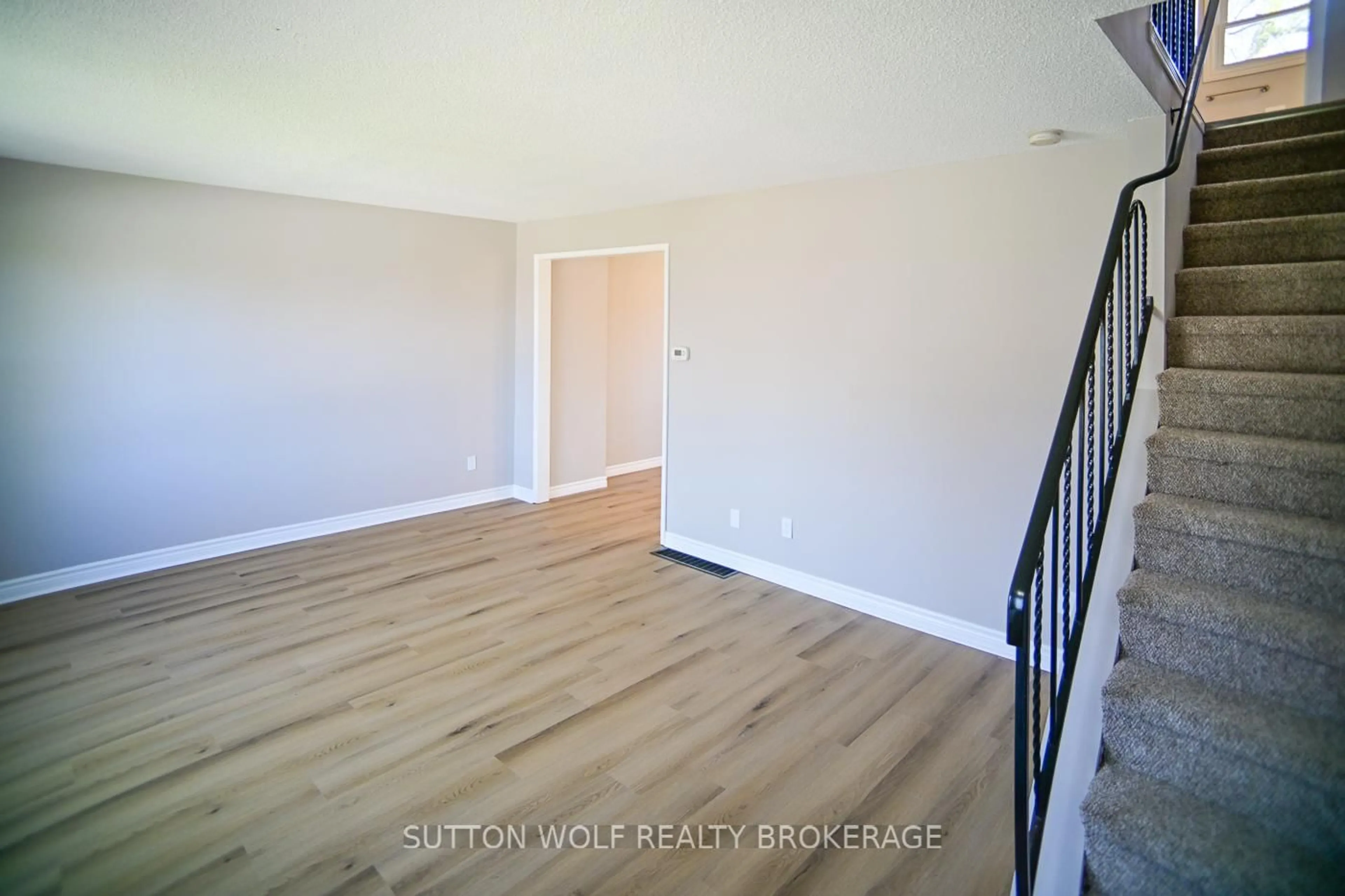A pic of a room for 190 Southfield Dr, Strathroy-Caradoc Ontario N7G 3V4