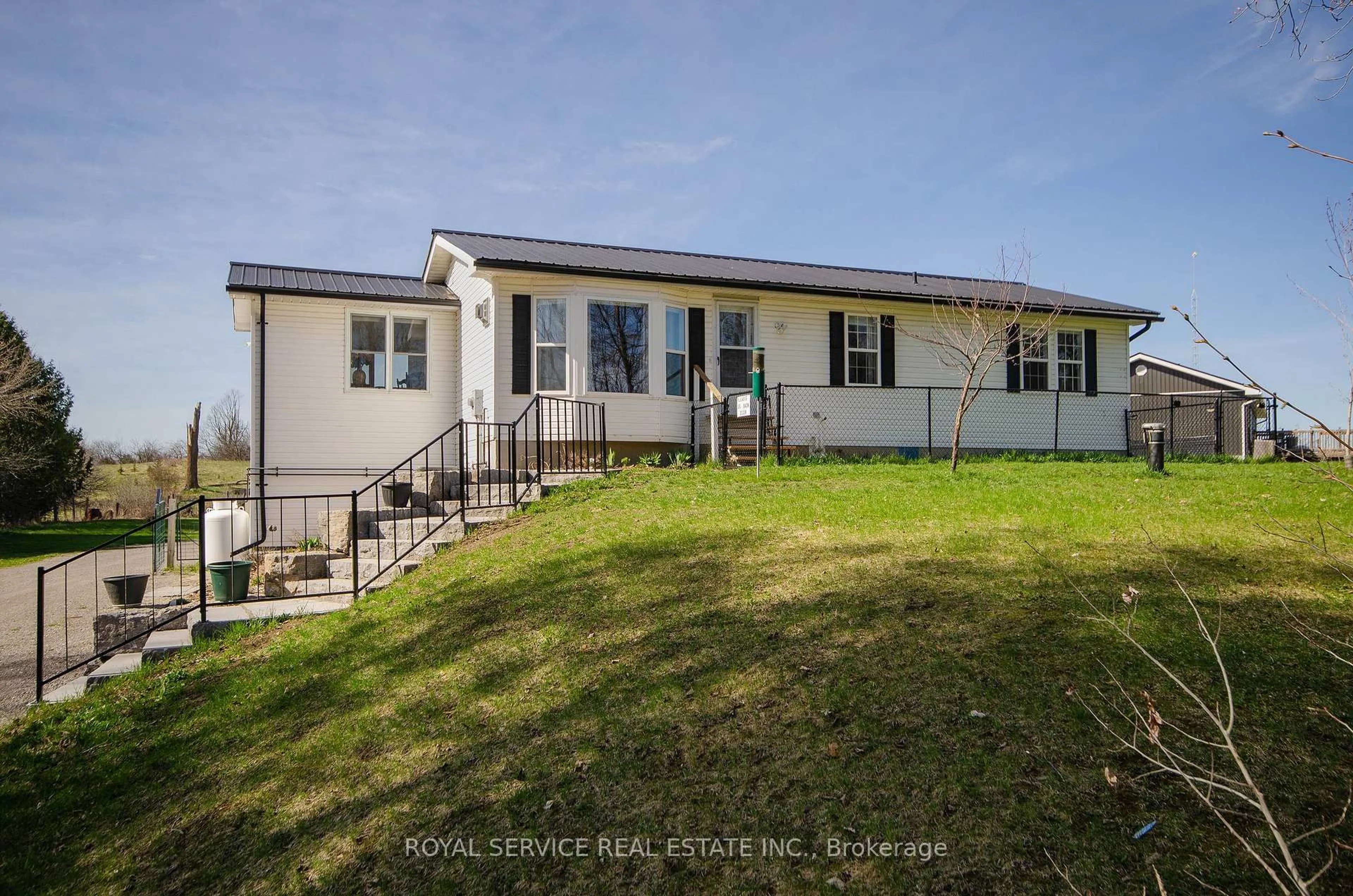 A pic from outside/outdoor area/front of a property/back of a property/a pic from drone, unknown for 1206 Centre Line, Asphodel-Norwood Ontario K0L 2V0