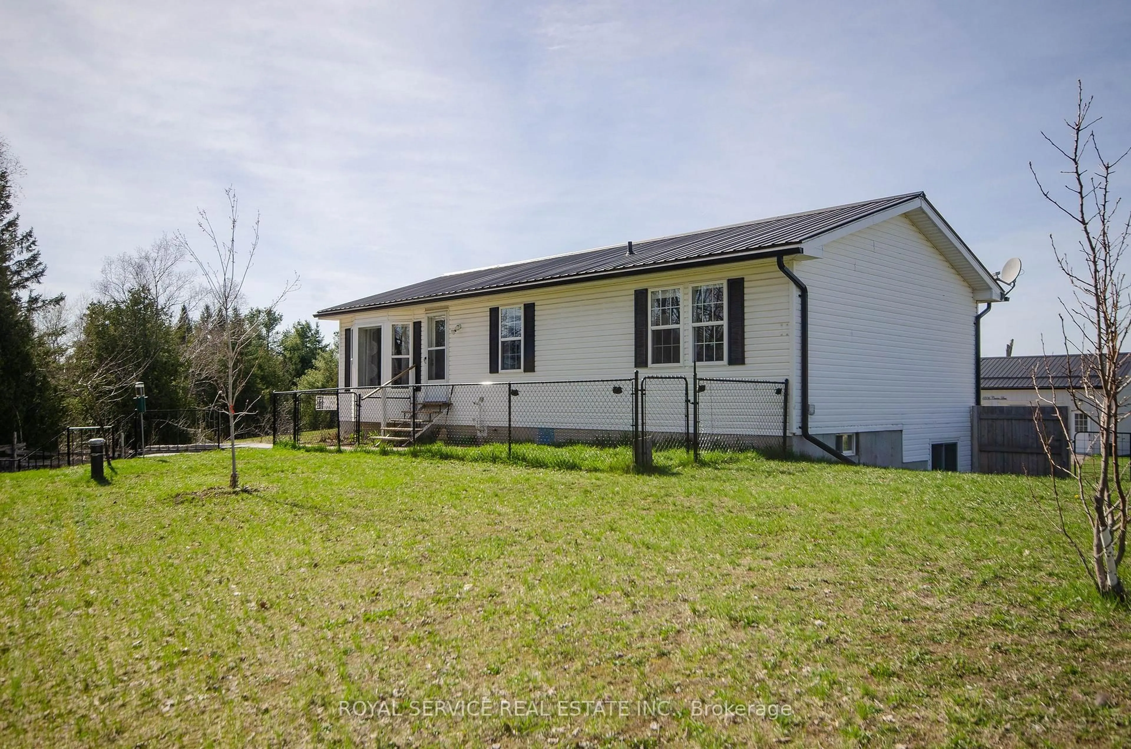 A pic from outside/outdoor area/front of a property/back of a property/a pic from drone, unknown for 1206 Centre Line, Asphodel-Norwood Ontario K0L 2V0