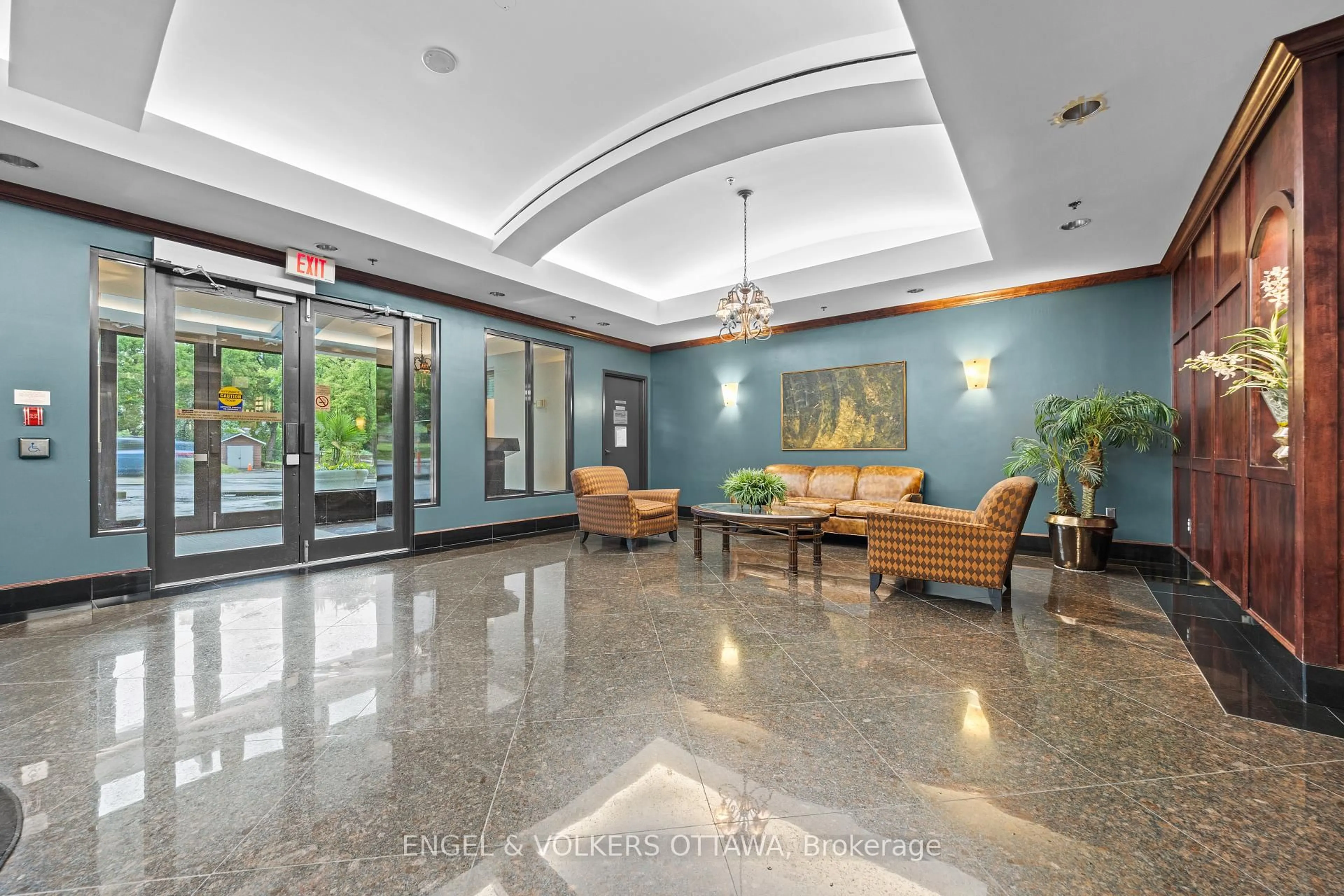 Lobby for 570 Laurier Ave #1103, Ottawa Ontario K1R 1C8