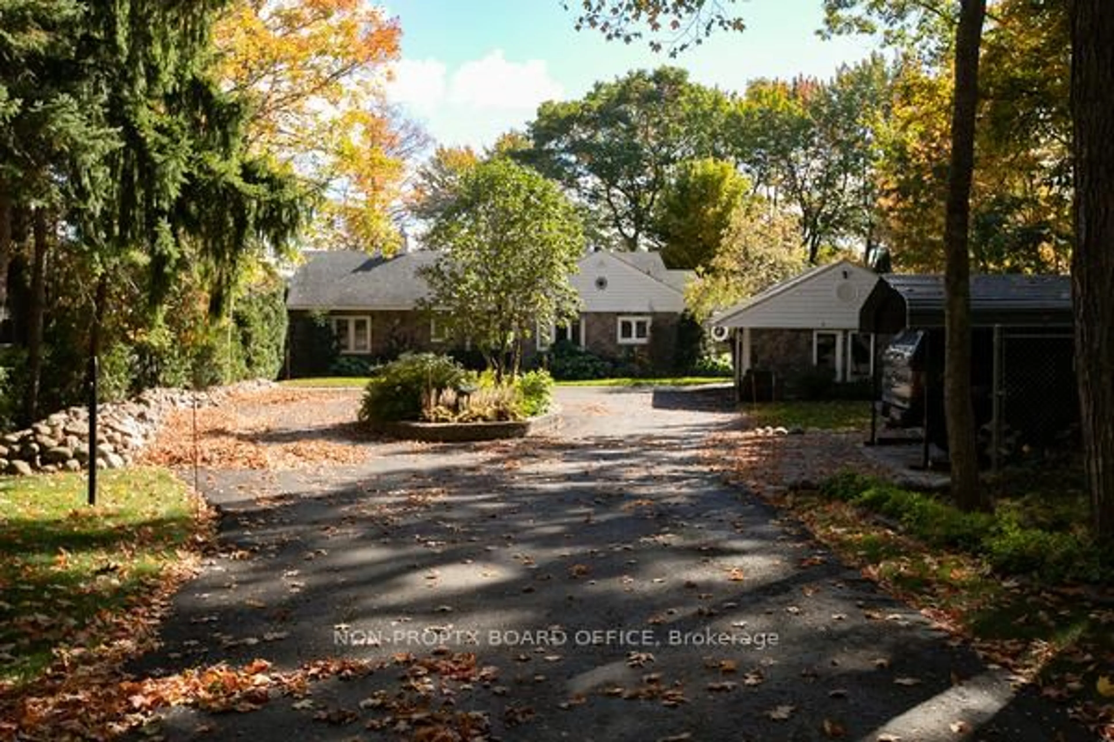 A pic from outside/outdoor area/front of a property/back of a property/a pic from drone, street for 1963 Queen St, Sault Ste Marie Ontario P6A 2G8