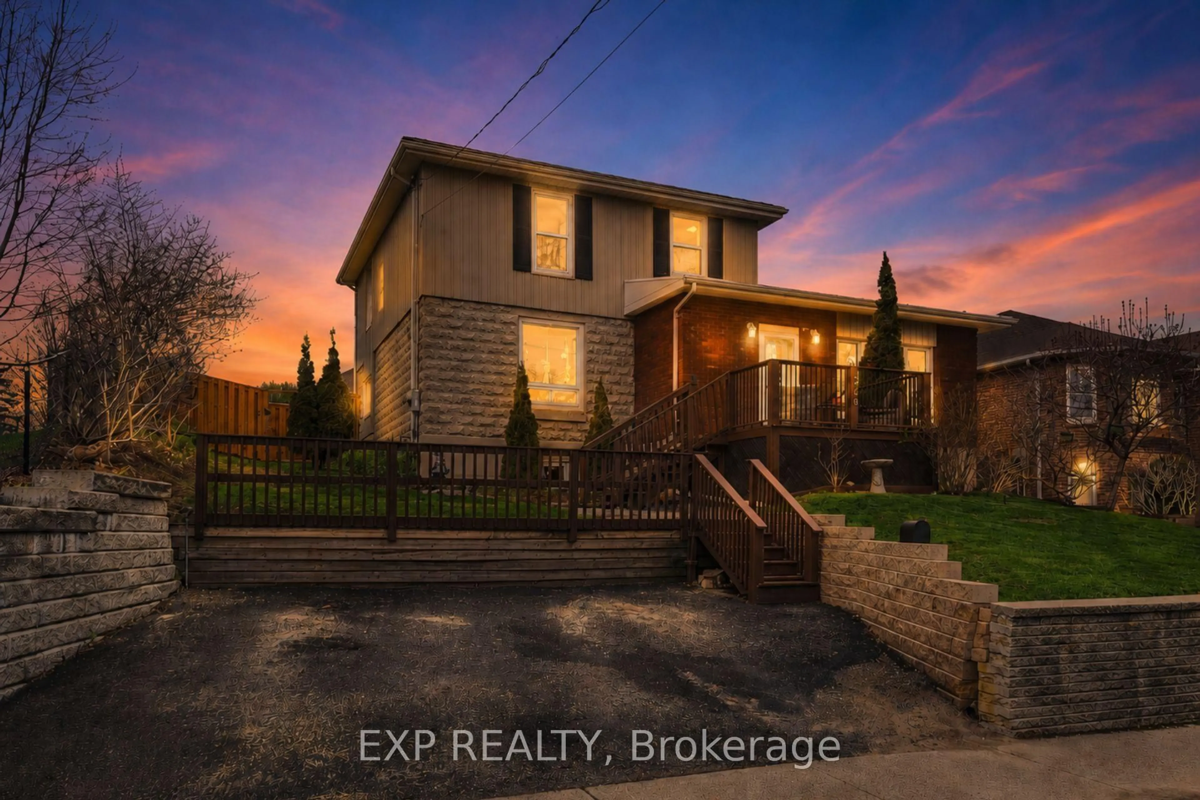 A pic from outside/outdoor area/front of a property/back of a property/a pic from drone, street for 348 Elgin St, Cobourg Ontario K9A 5T6