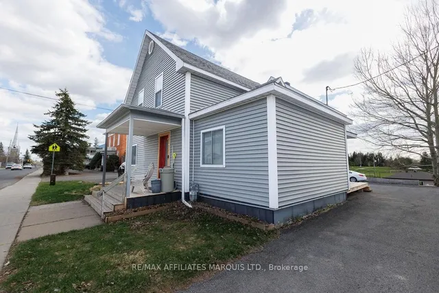 136 Main St, North Glengarry 3