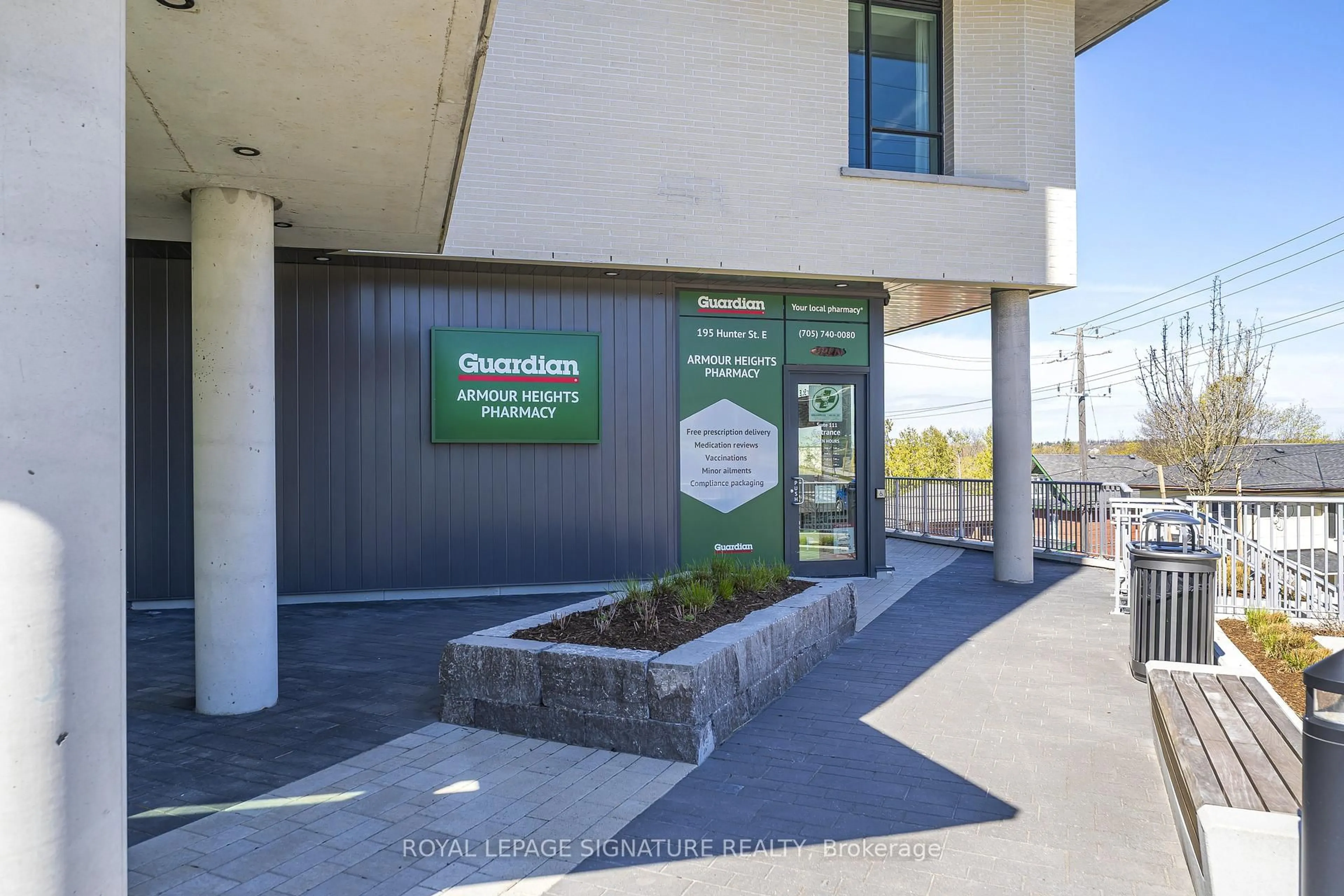 Indoor foyer for 195 Hunter St #412, Peterborough Ontario K9H 1G9