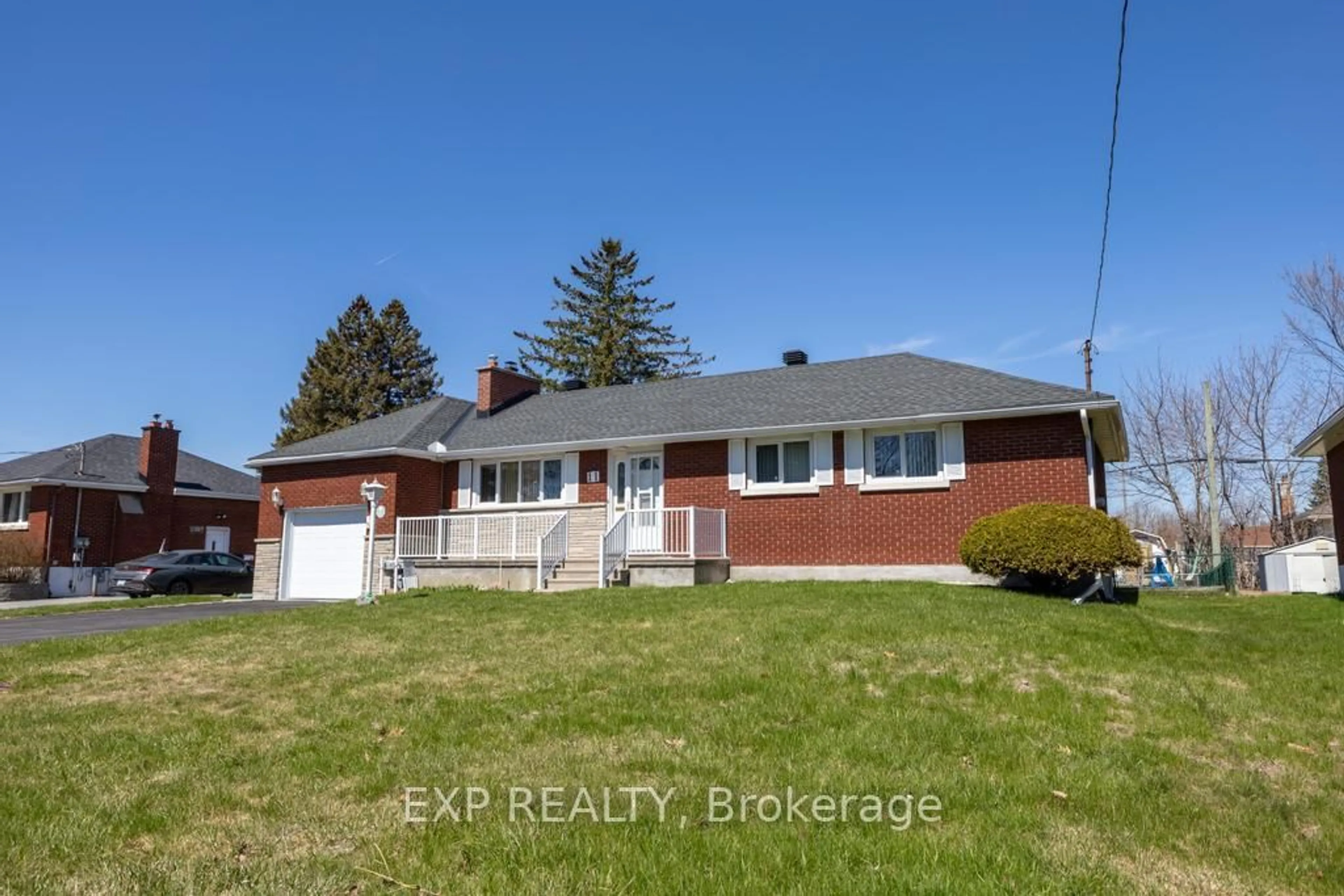 Unknown for 11 Donna St, Ottawa Ontario K2G 2V5