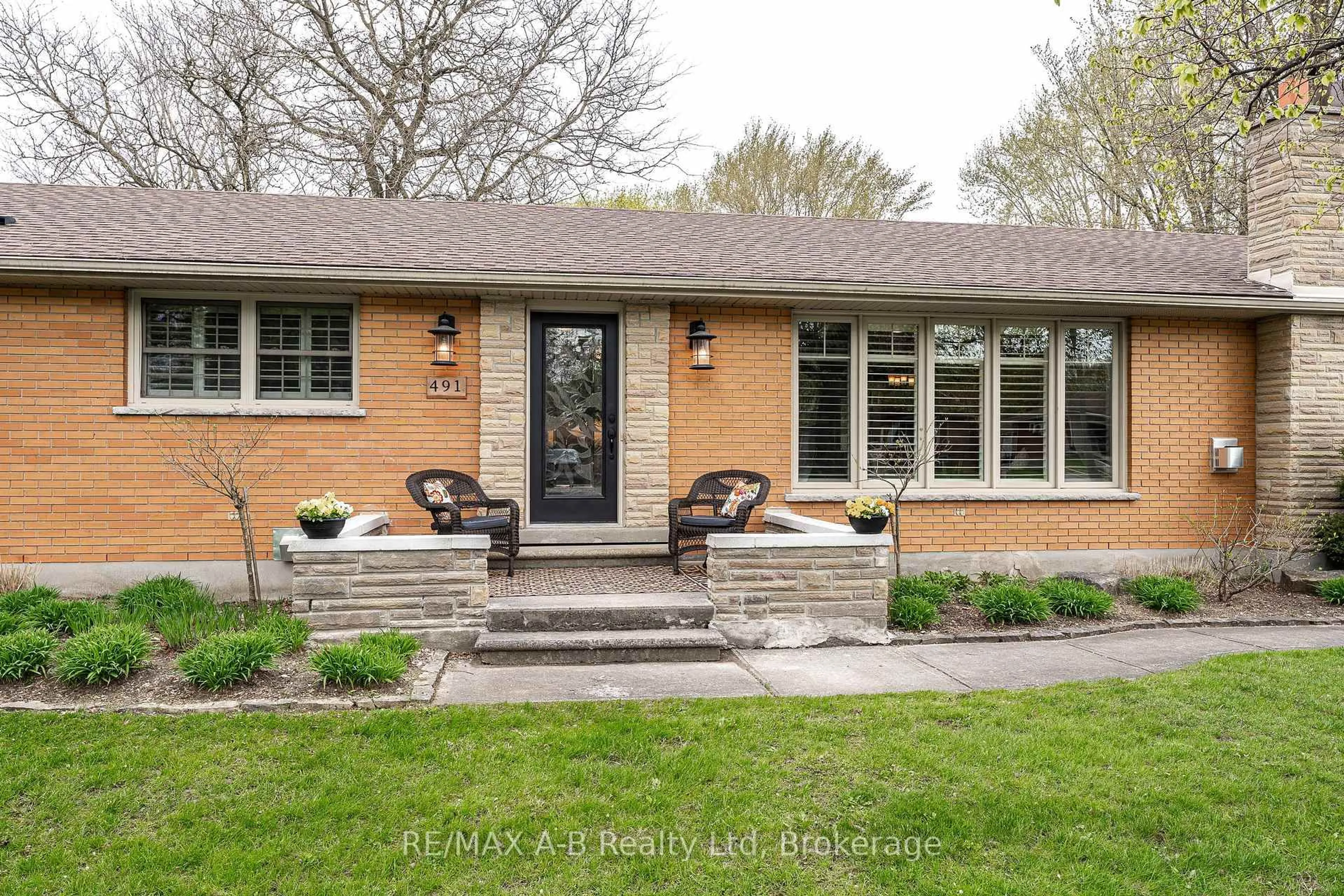 Home with brick exterior material, street for 491 Elizabeth St, St. Marys Ontario N4X 1B6