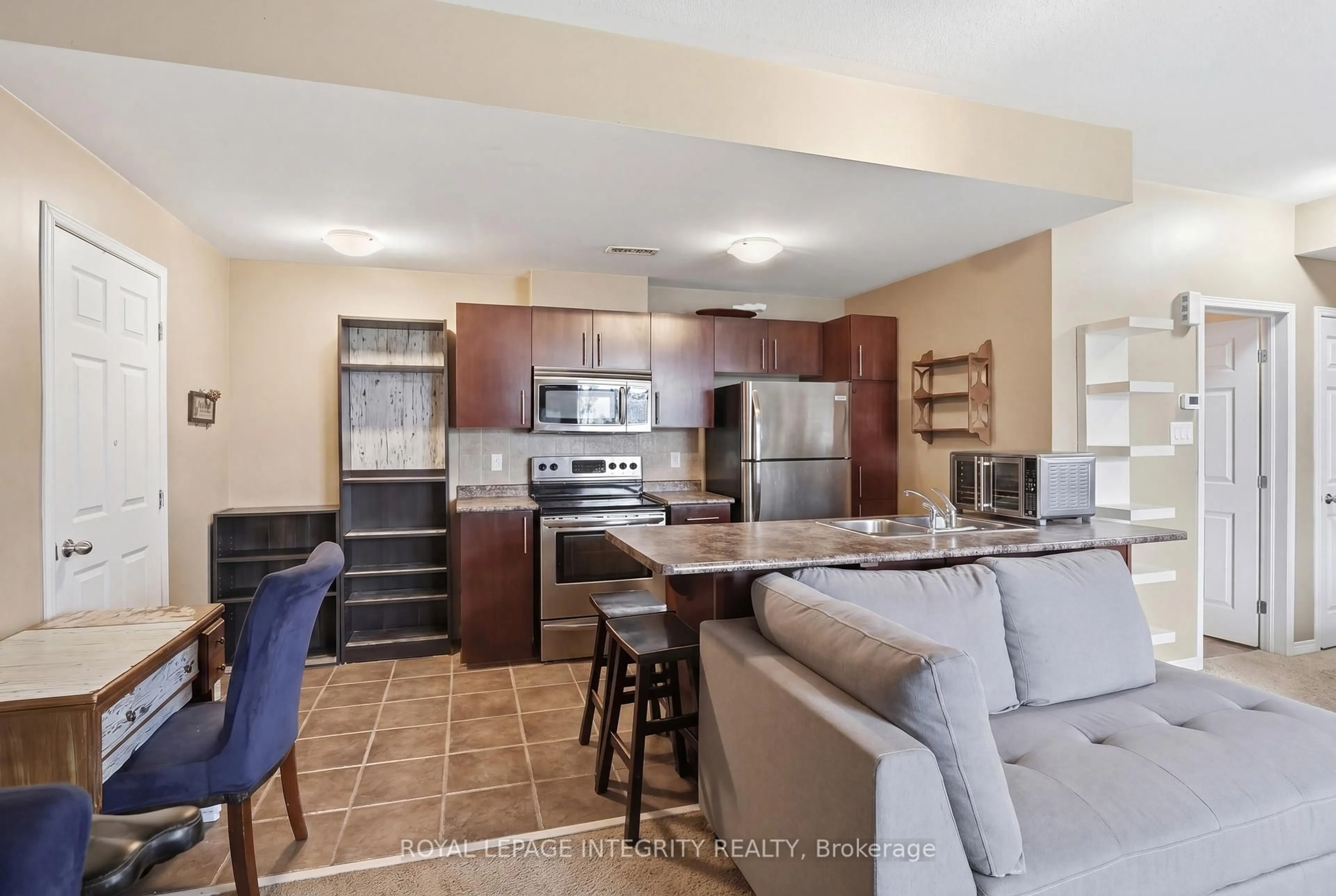 Open concept kitchen, unknown for 109 Artesa Private #K, Ottawa Ontario K2S 0J8