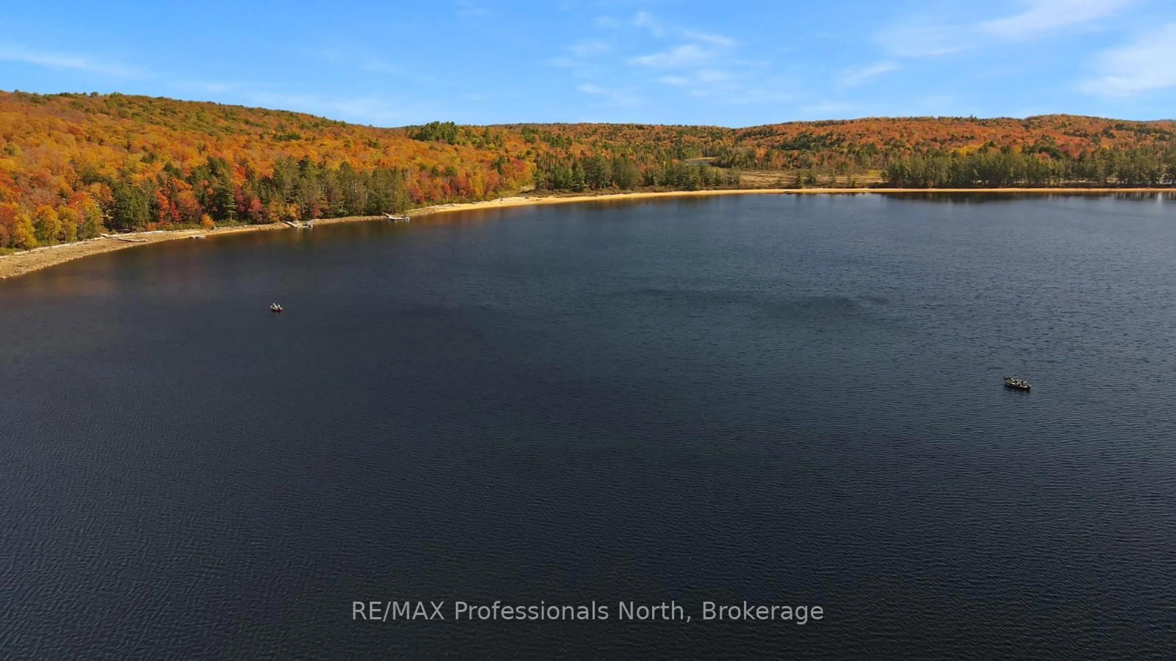 Blurry image for 1410 Flatwater Cove Tr, Dysart et al Ontario K0M 1S0