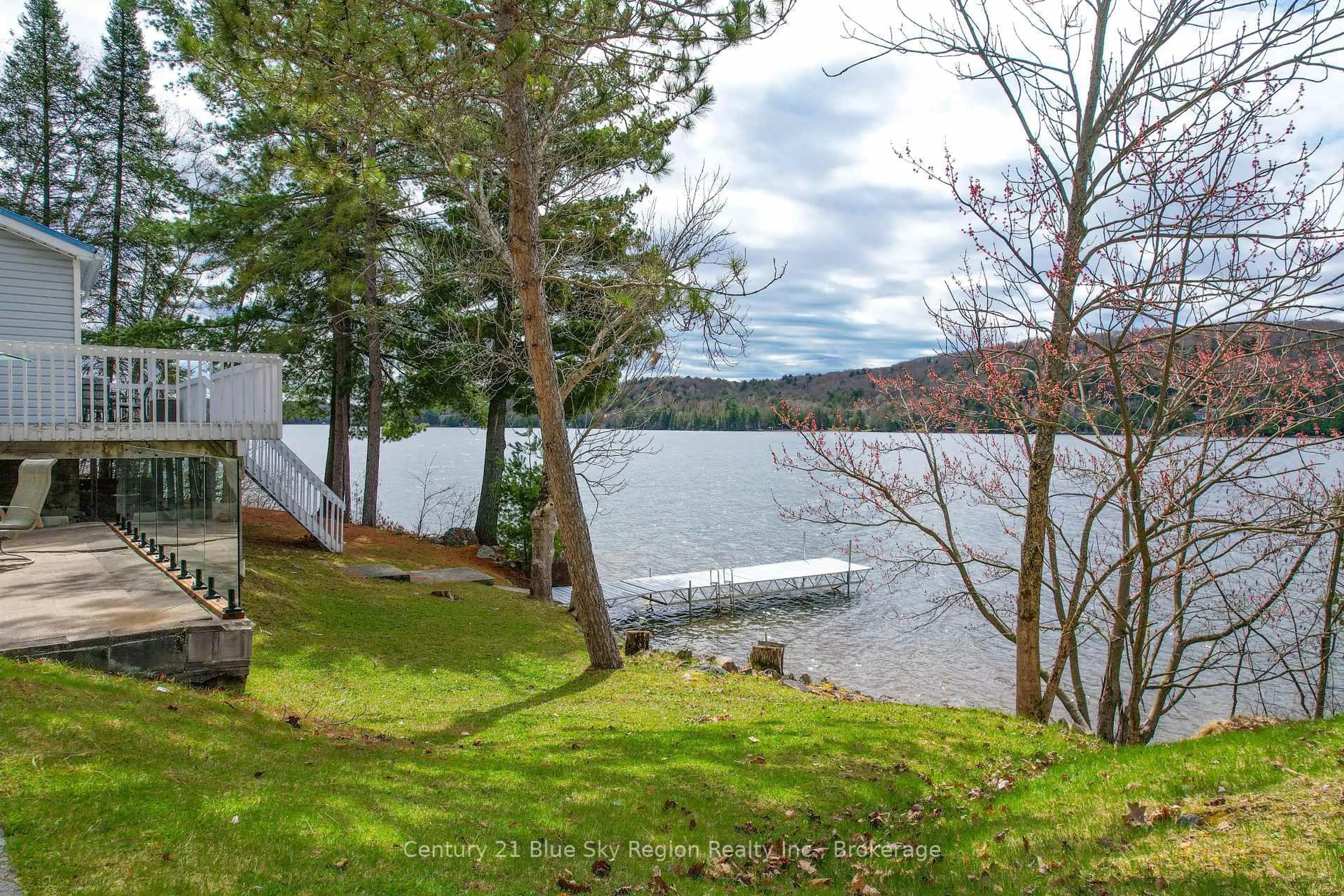 A pic from outside/outdoor area/front of a property/back of a property/a pic from drone, water/lake/river/ocean view for 1421 Northshore Rd, North Bay Ontario P1B 5B9