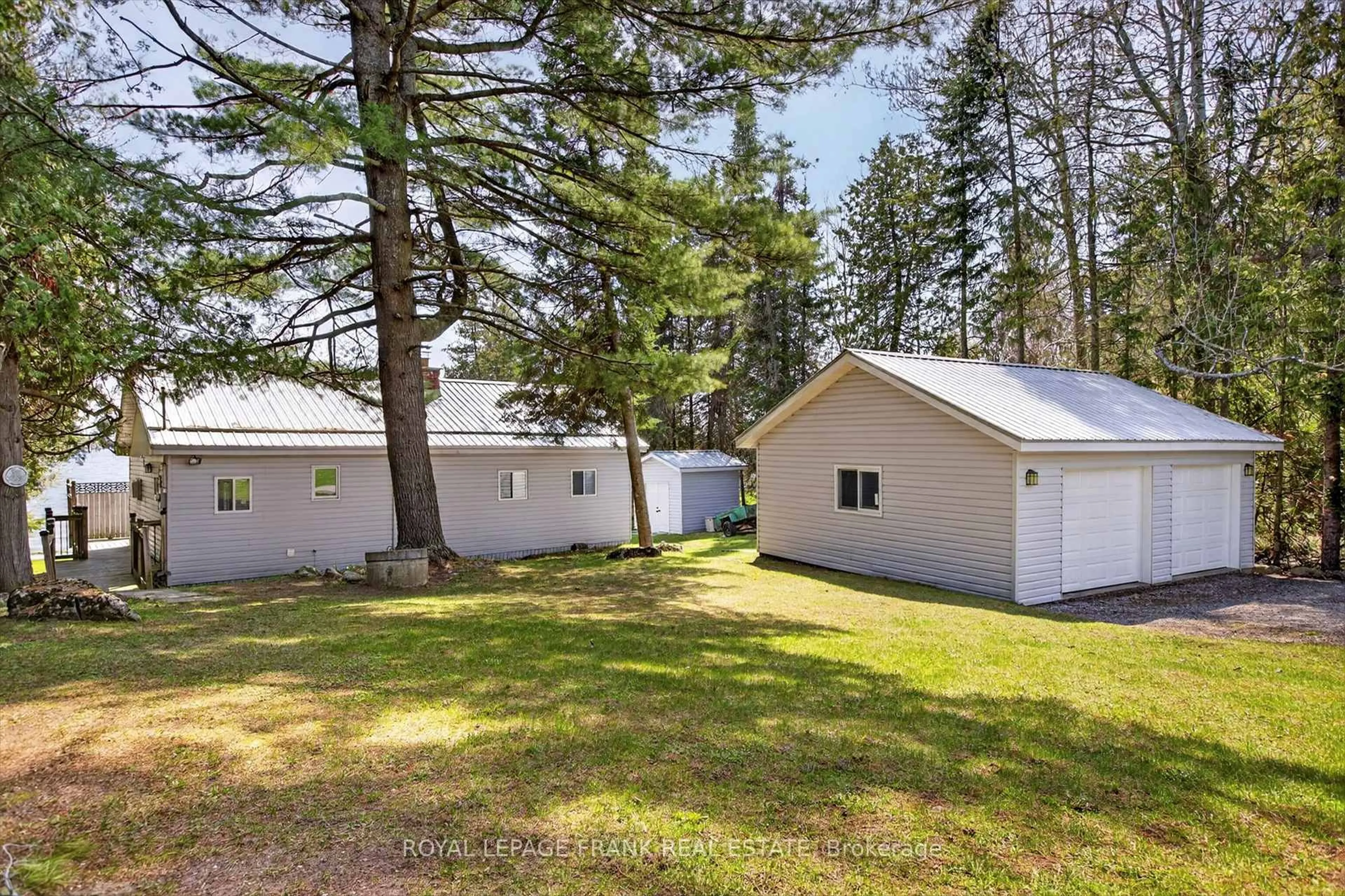 A pic from outside/outdoor area/front of a property/back of a property/a pic from drone, unknown for 2635 Deramore Rd, Selwyn Ontario K0L 2H0