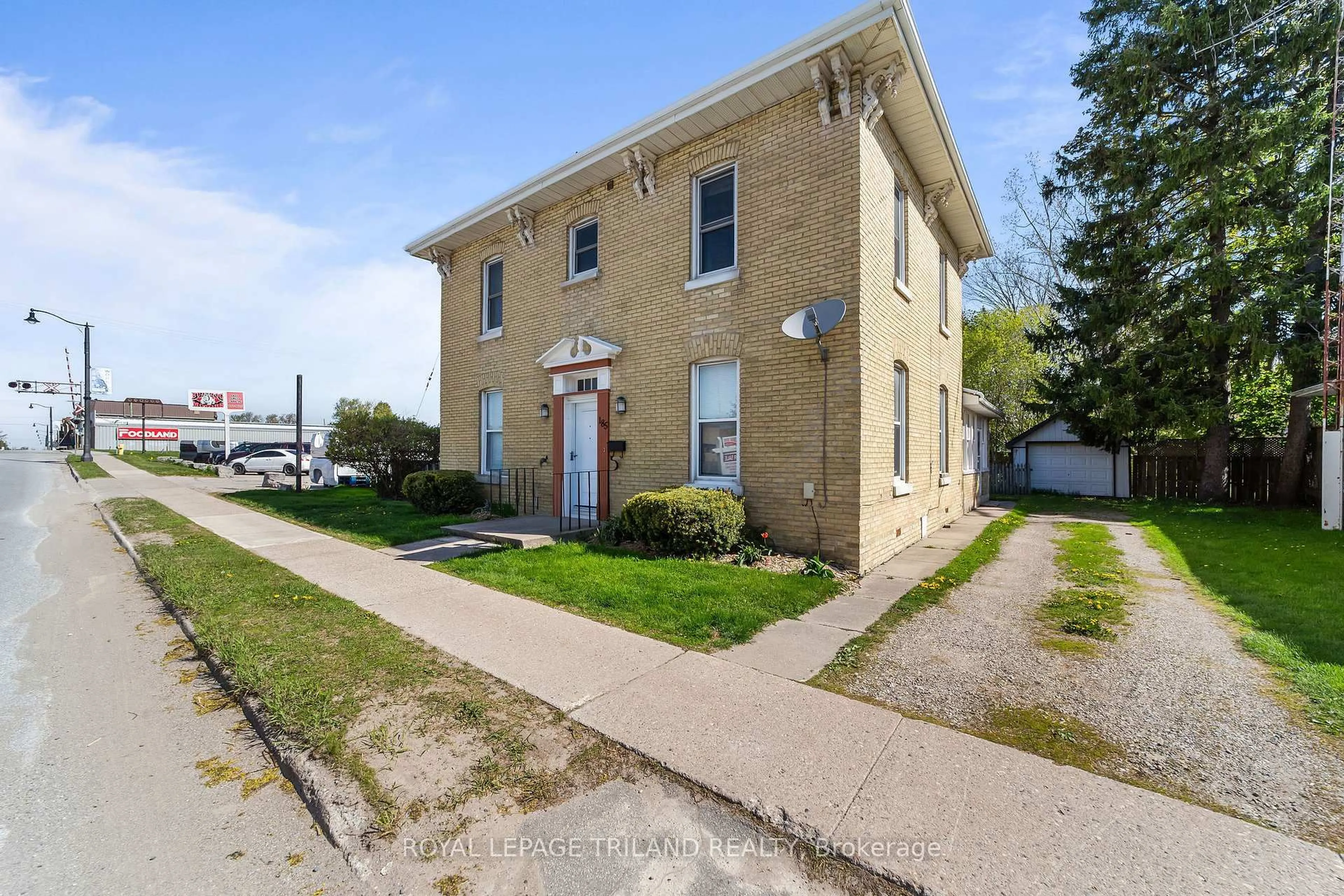 Unknown for 185 Main St, Southwest Middlesex Ontario N0L 1M0