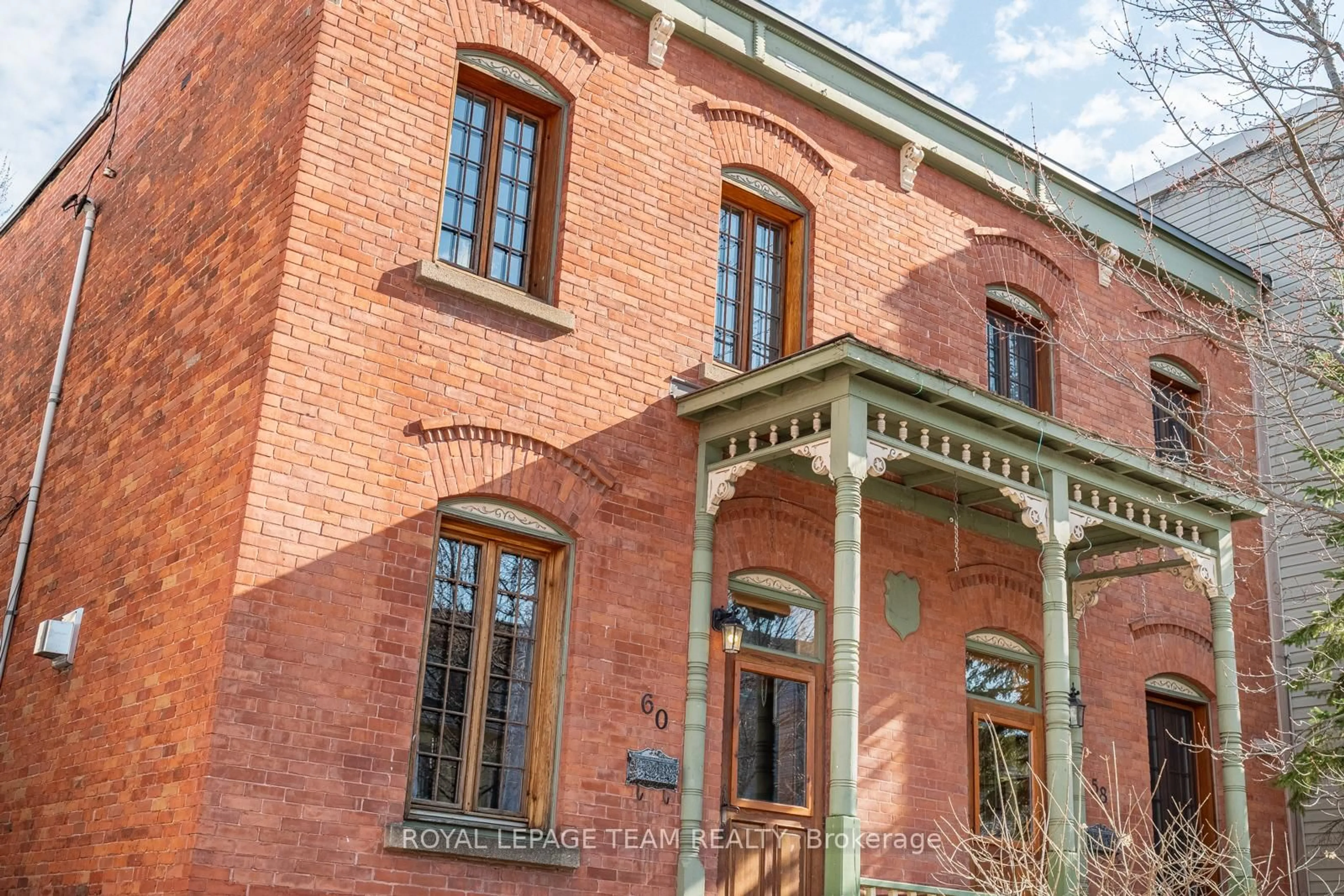 Home with brick exterior material, building for 58 St Andrew St, Ottawa Ontario K1N 5E9