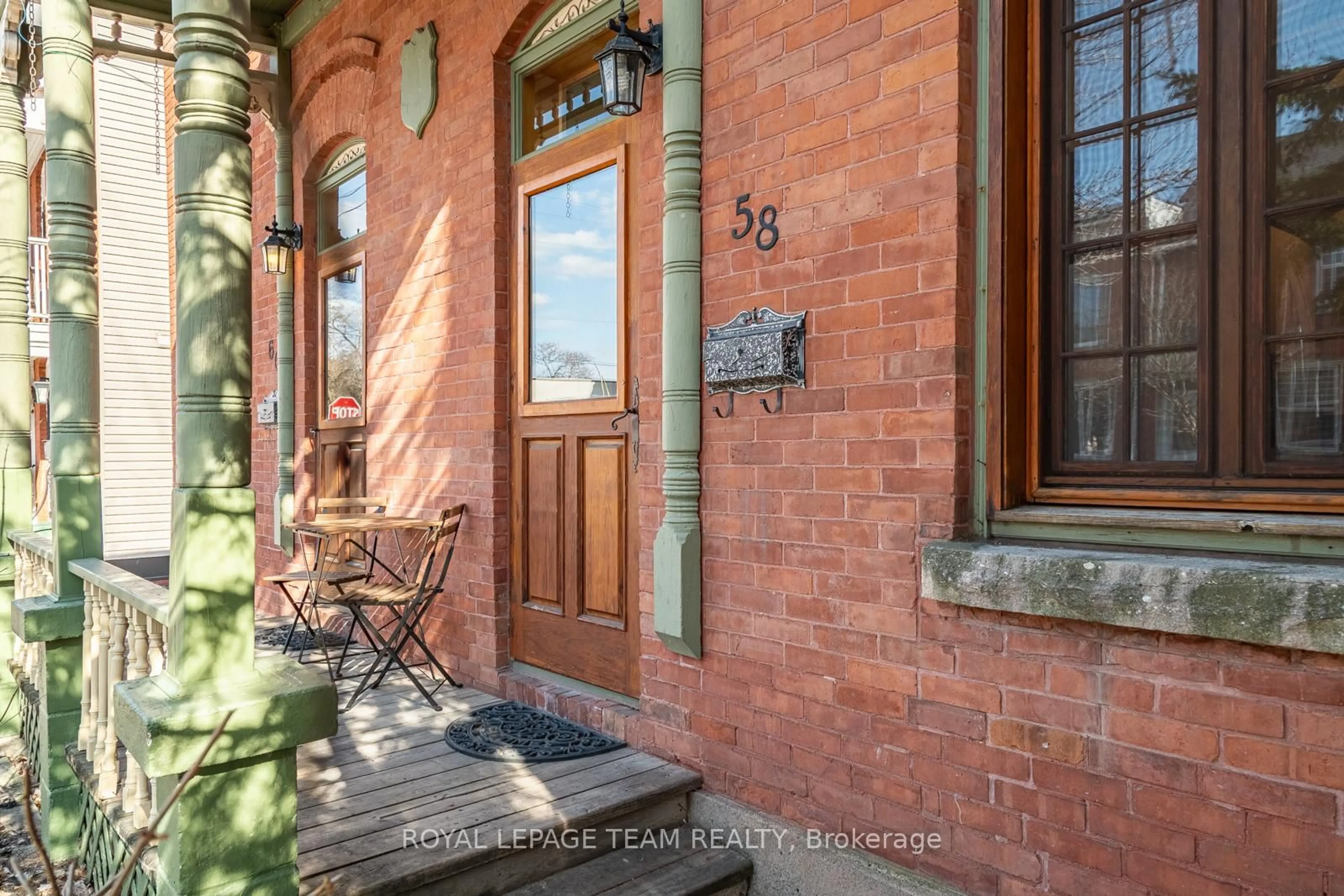 Unknown for 58 St Andrew St, Ottawa Ontario K1N 5E9