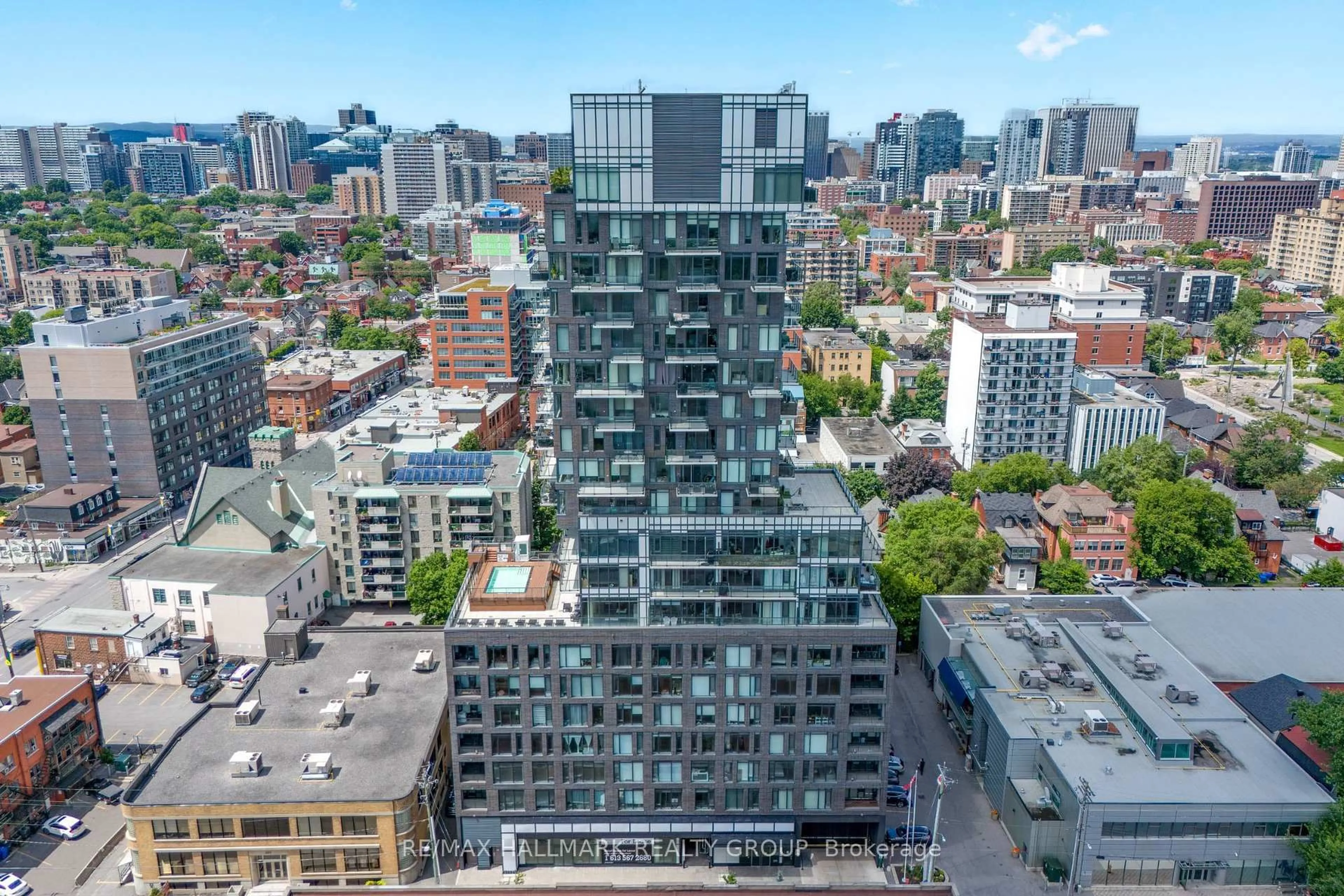 A pic from outside/outdoor area/front of a property/back of a property/a pic from drone, city buildings view from balcony for 203 Catherine St #601, Ottawa Ontario K2P 1J5