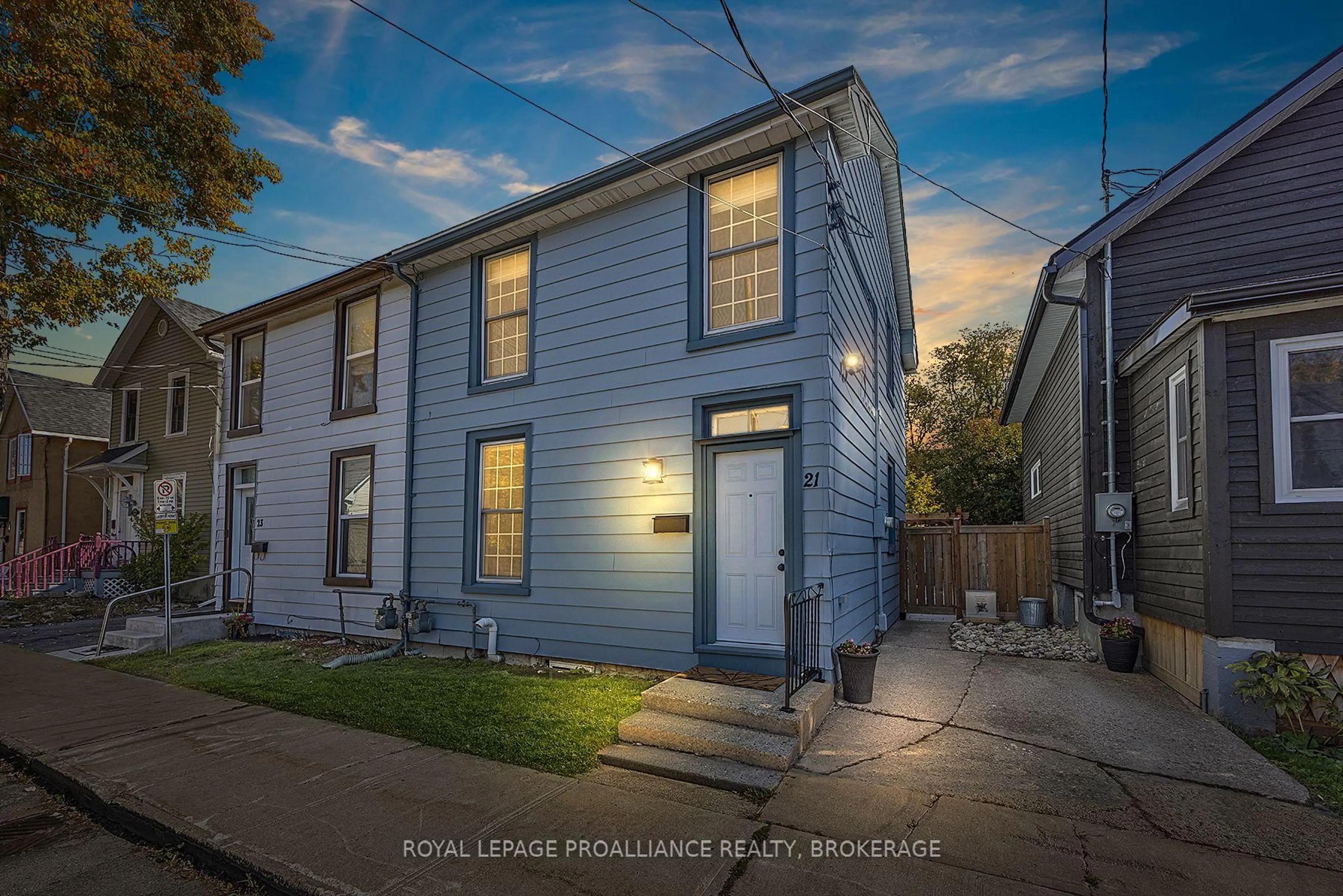Unknown for 21 Main St, Kingston Ontario K7K 3Y2