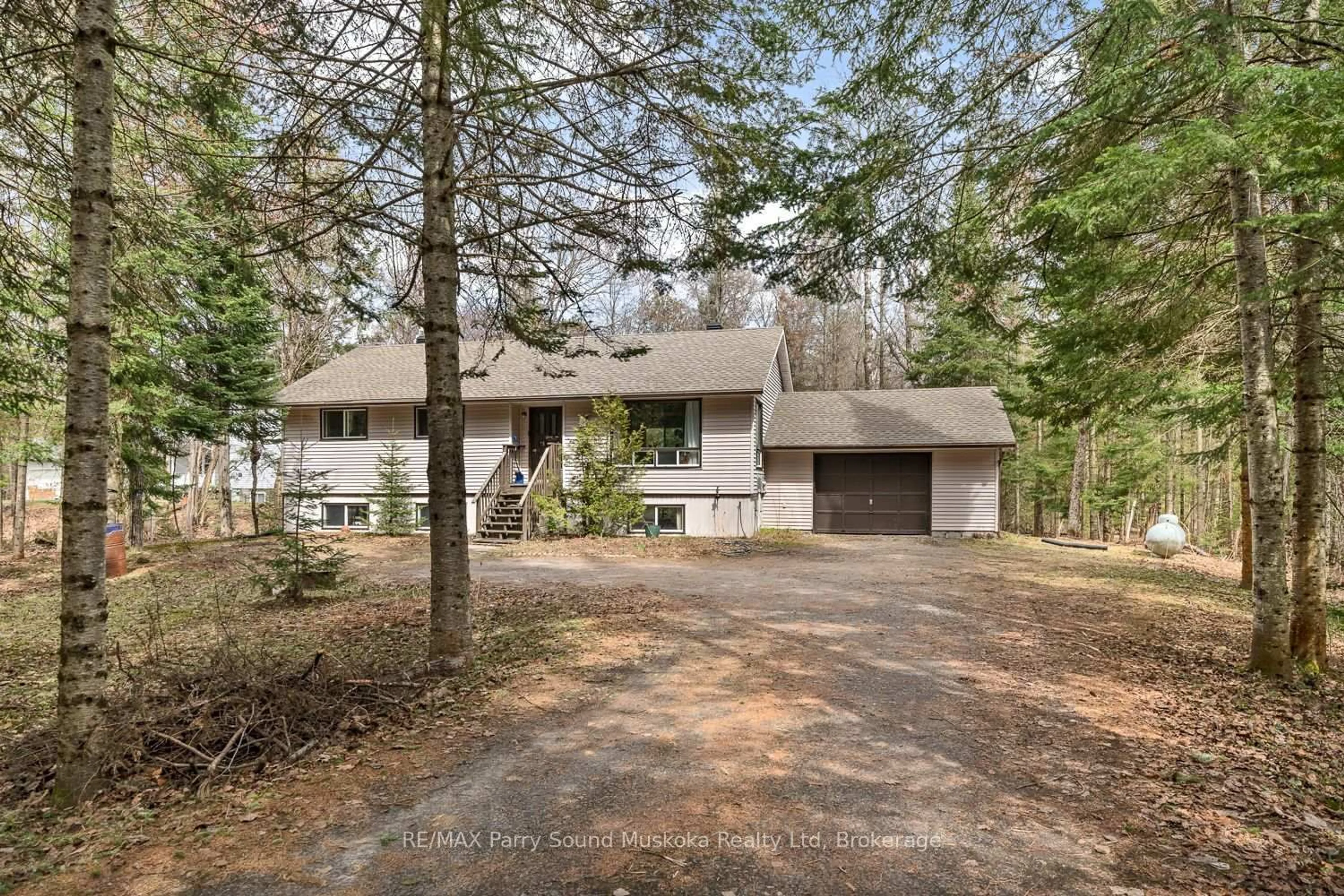 Unknown for 37 Humphrey Dr, Seguin Ontario P2A 2W8