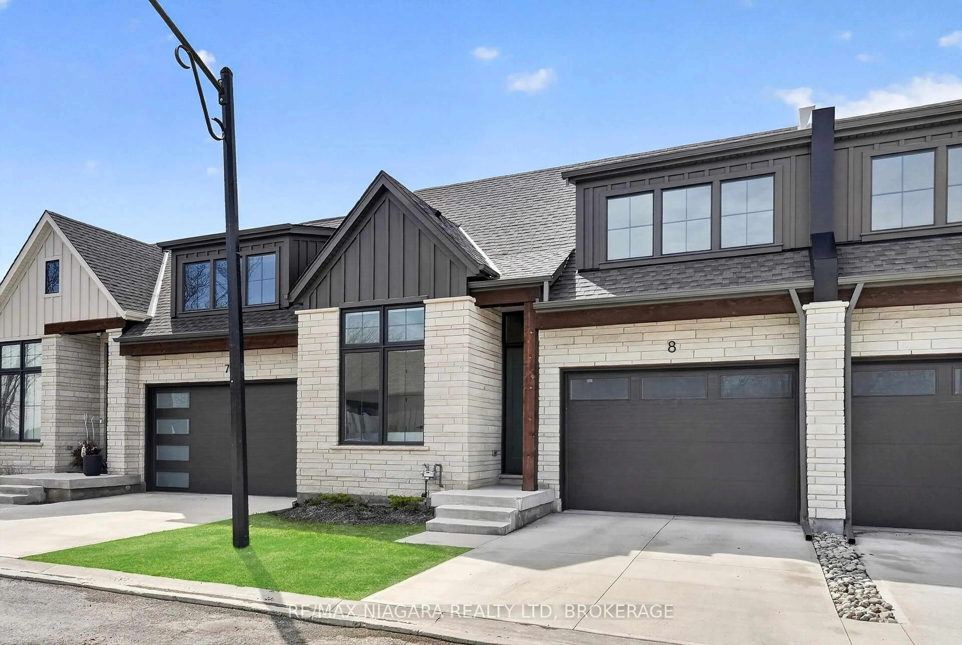 Home with brick exterior material, street for 41 Ivy Cres #8, Thorold Ontario L2V 0J9