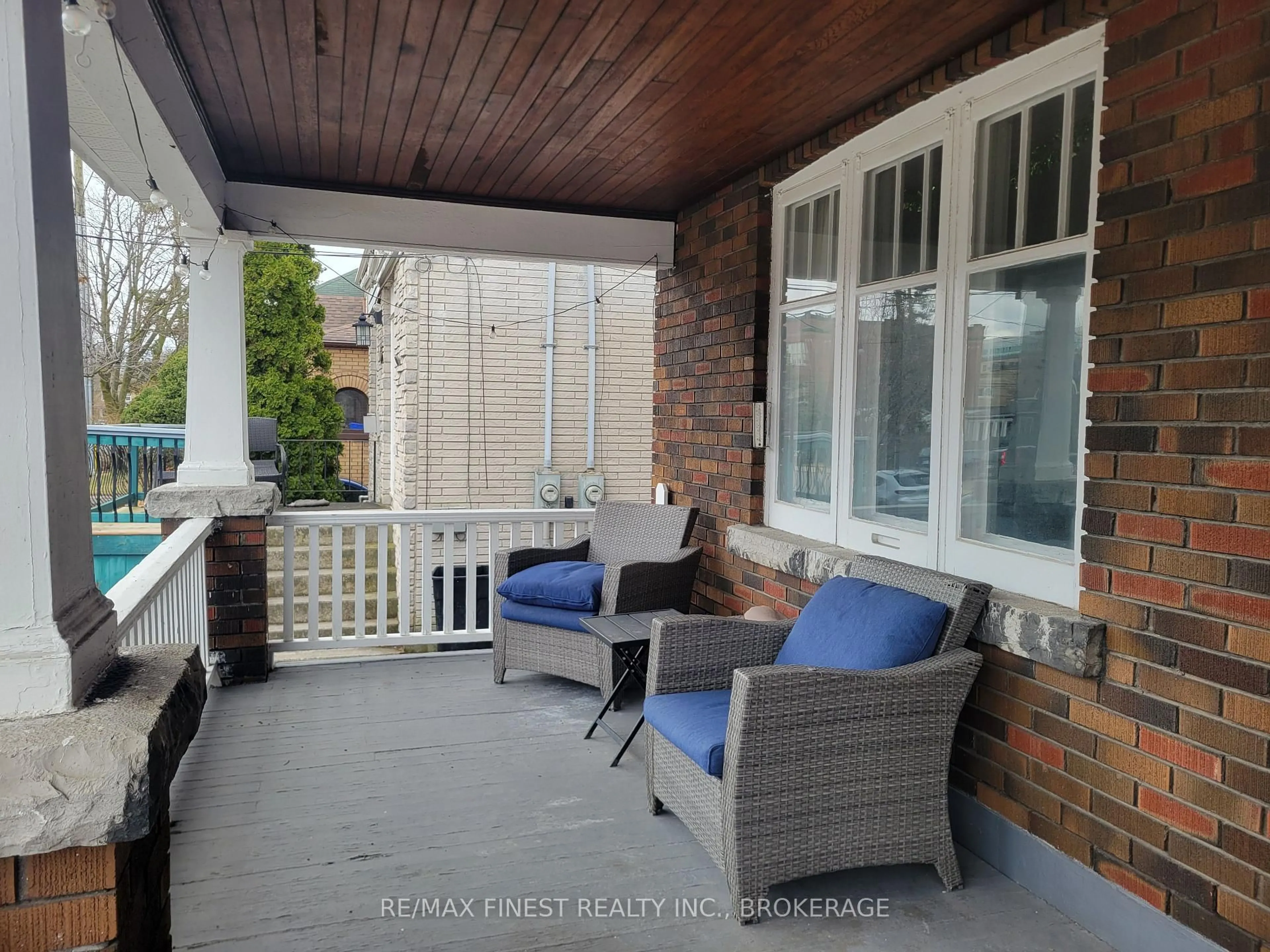 Patio, street for 48 Dundas St, Kingston Ontario K7L 1N3