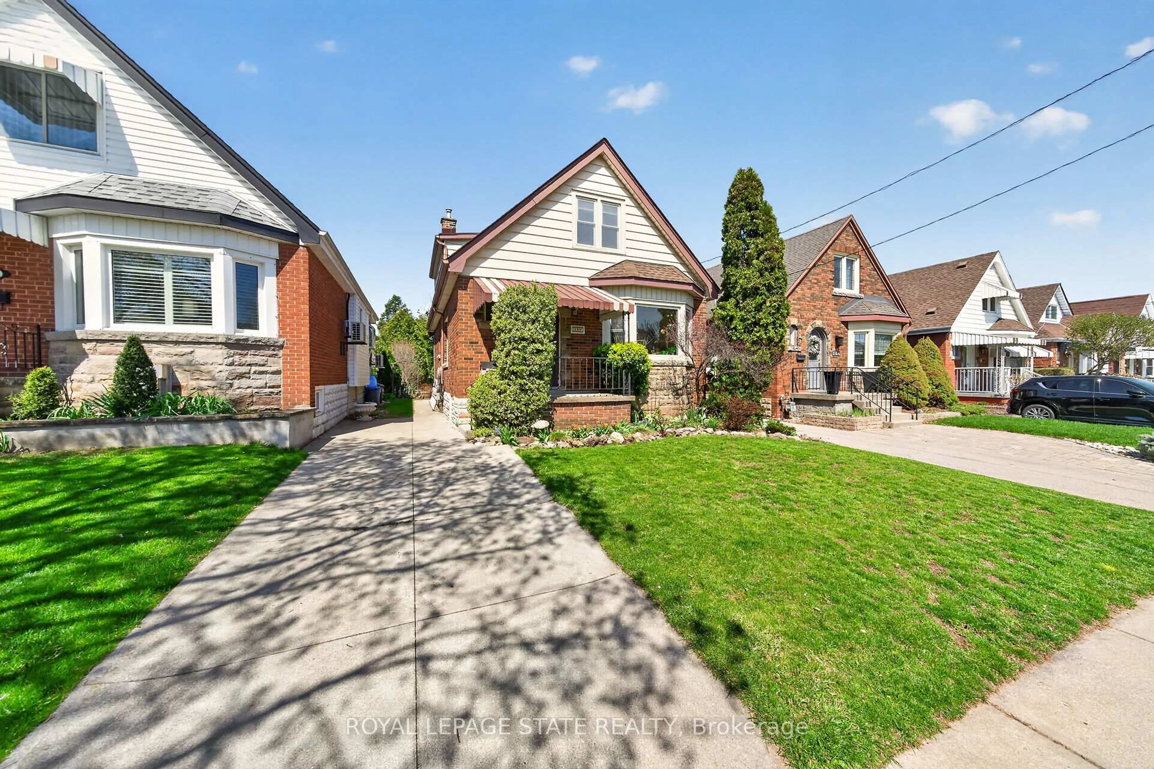 Home with brick exterior material, street for 188 Wexford Ave, Hamilton Ontario L8K 2P2