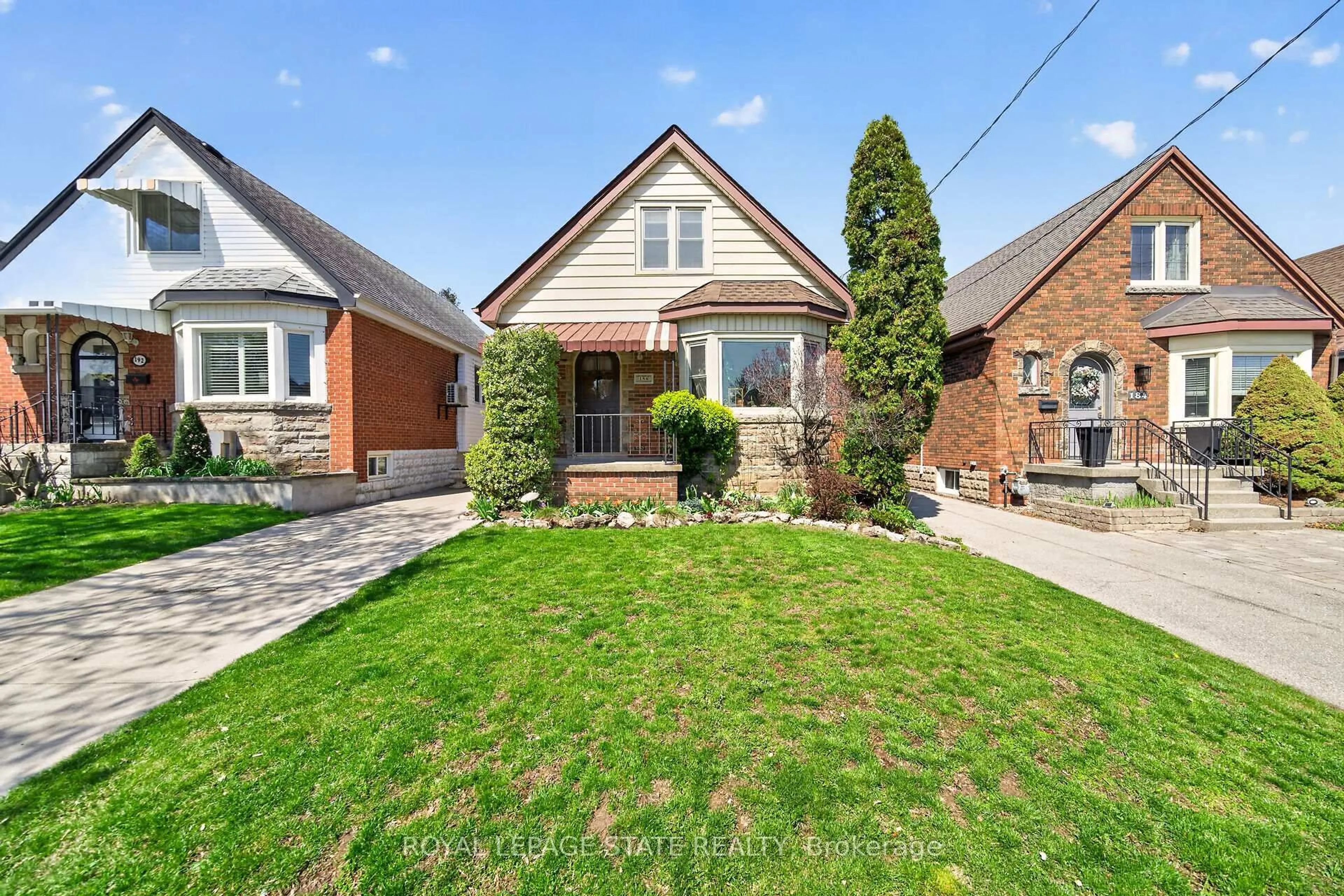 Home with brick exterior material, street for 188 Wexford Ave, Hamilton Ontario L8K 2P2