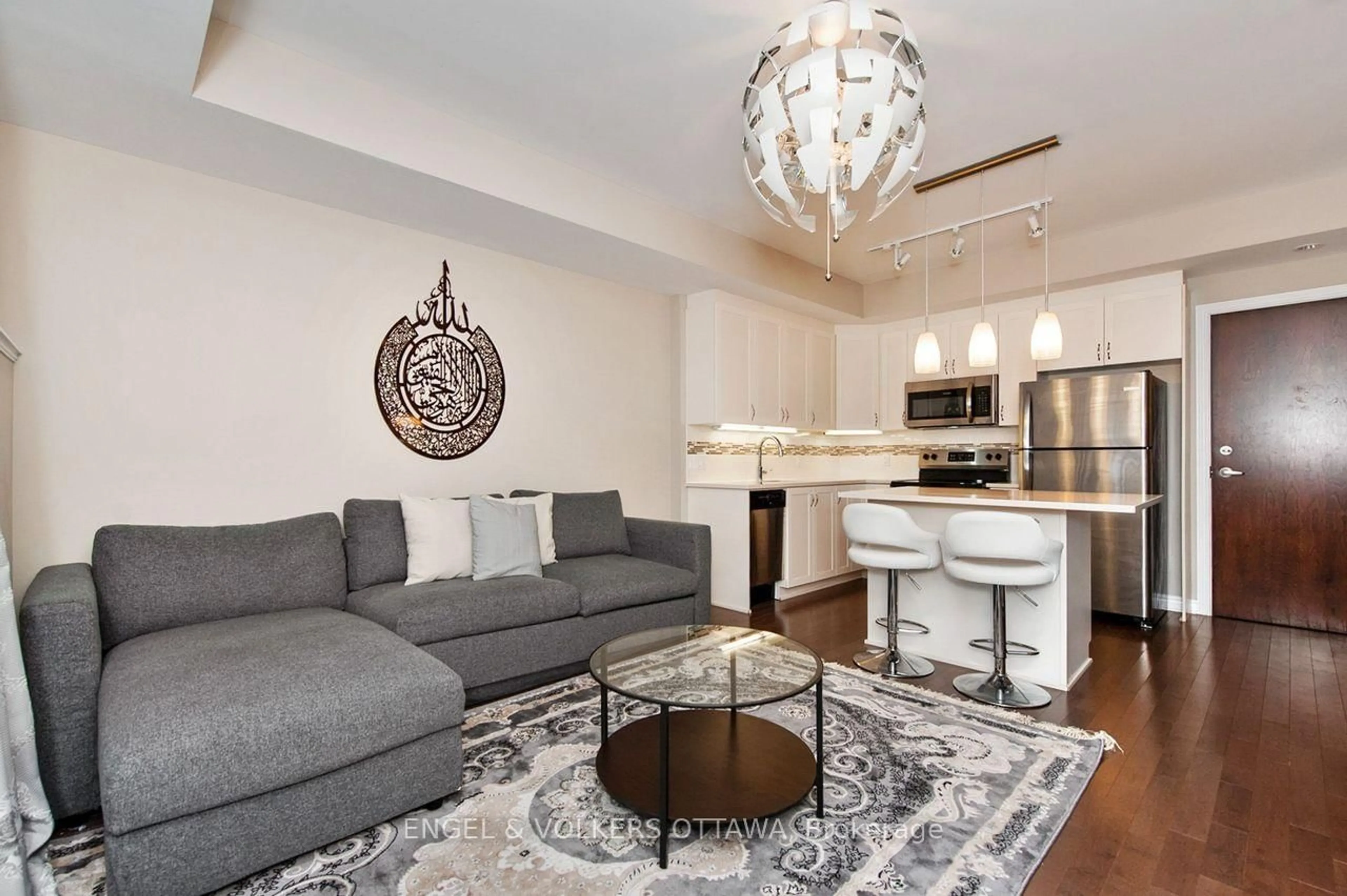Living room with furniture, unknown for 655 Beauparc Private #103, Ottawa Ontario K1J 0B6