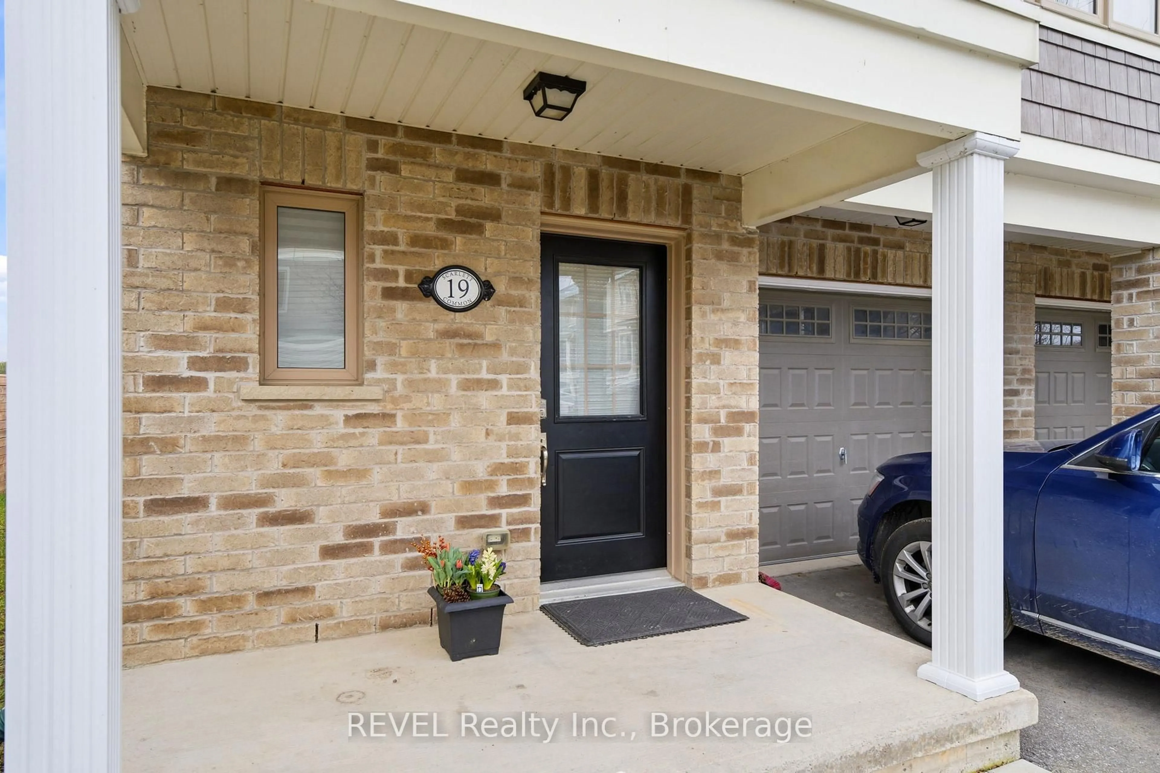 Unknown for 19 Scarlett Common #20, St. Catharines Ontario L2P 0C4