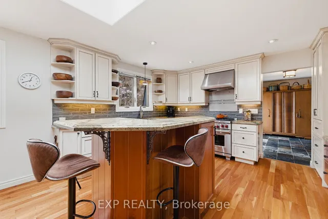 459 Lee Ave, Waterloo 5