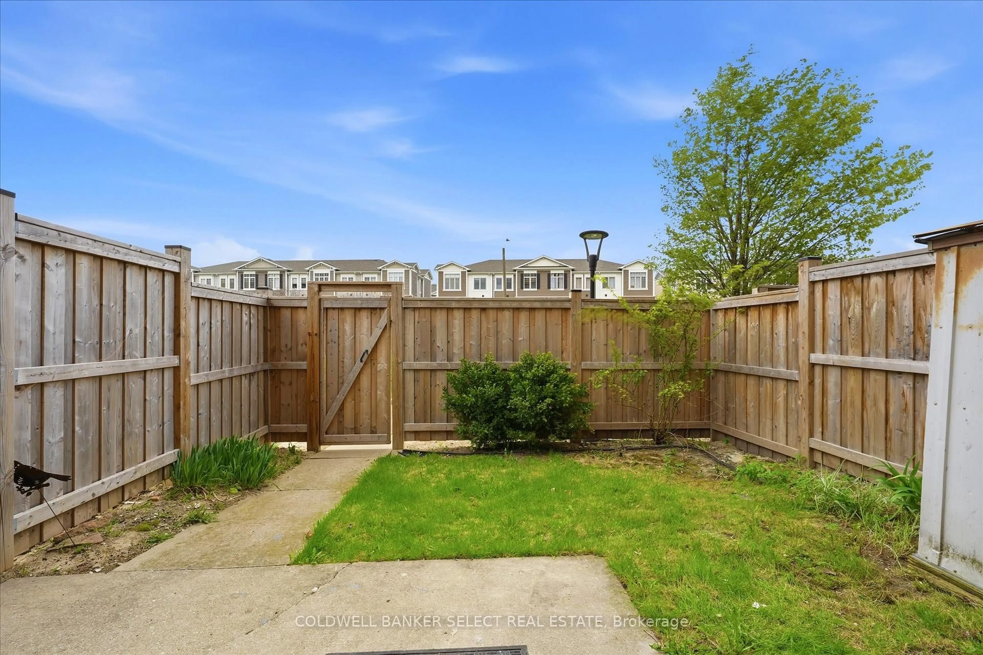 Patio, unknown for 15 ALBRIGHT Rd #22, Hamilton Ontario L8K 5J2