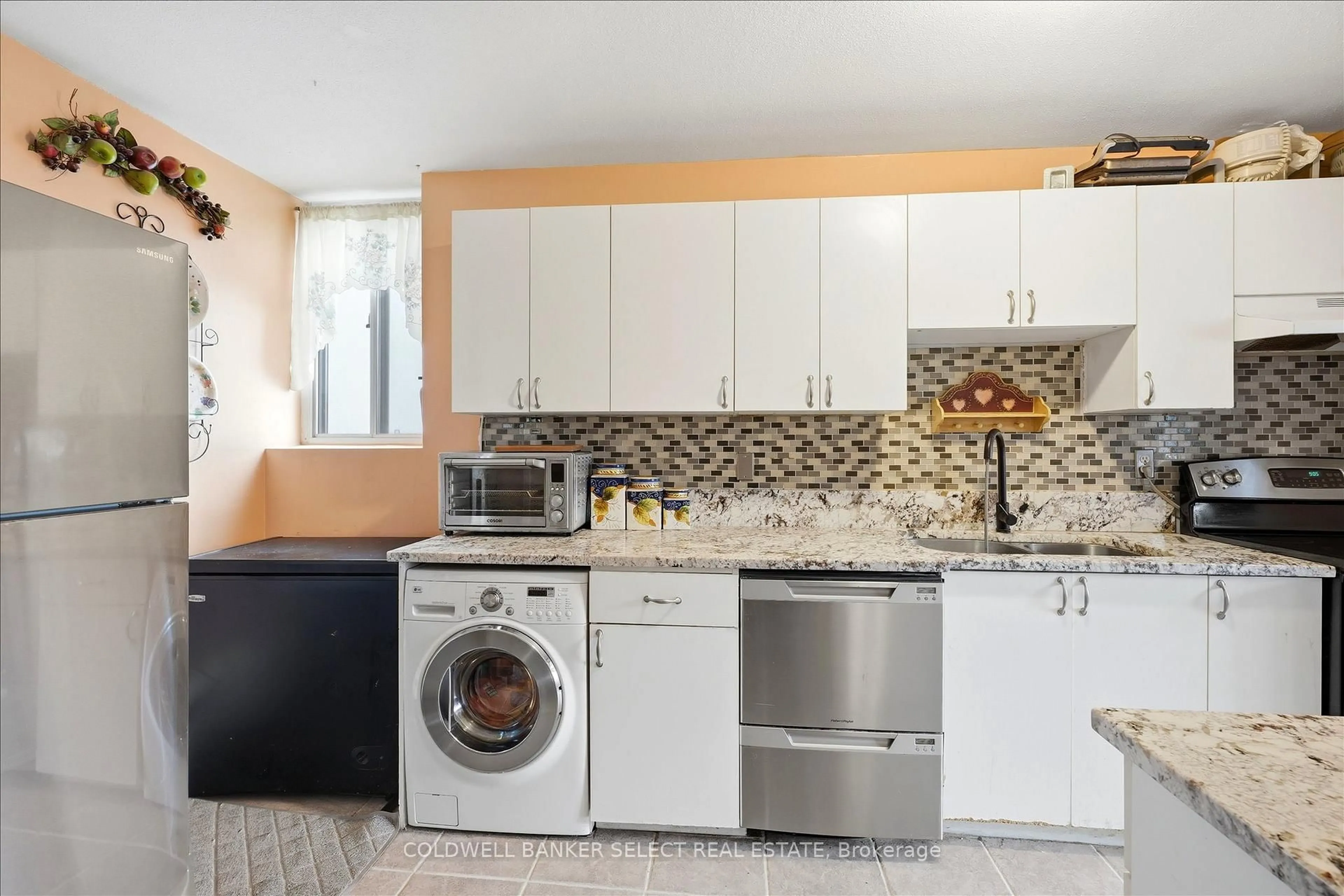 Kitchen with laundary machines, ceramic/tile floor for 15 ALBRIGHT Rd #22, Hamilton Ontario L8K 5J2
