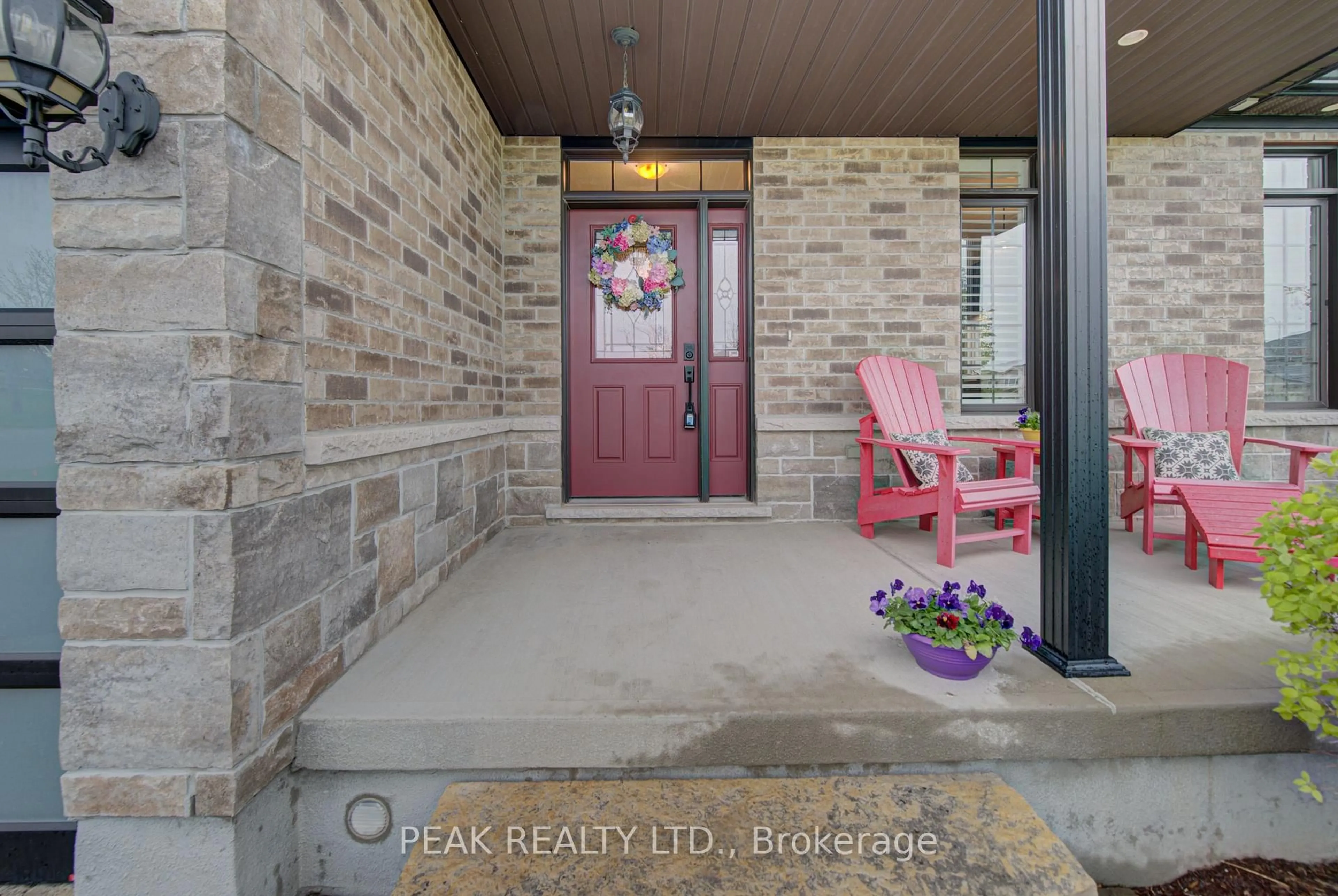 Indoor entryway for 41 Bauer St, East Zorra-Tavistock Ontario N0B 2R0