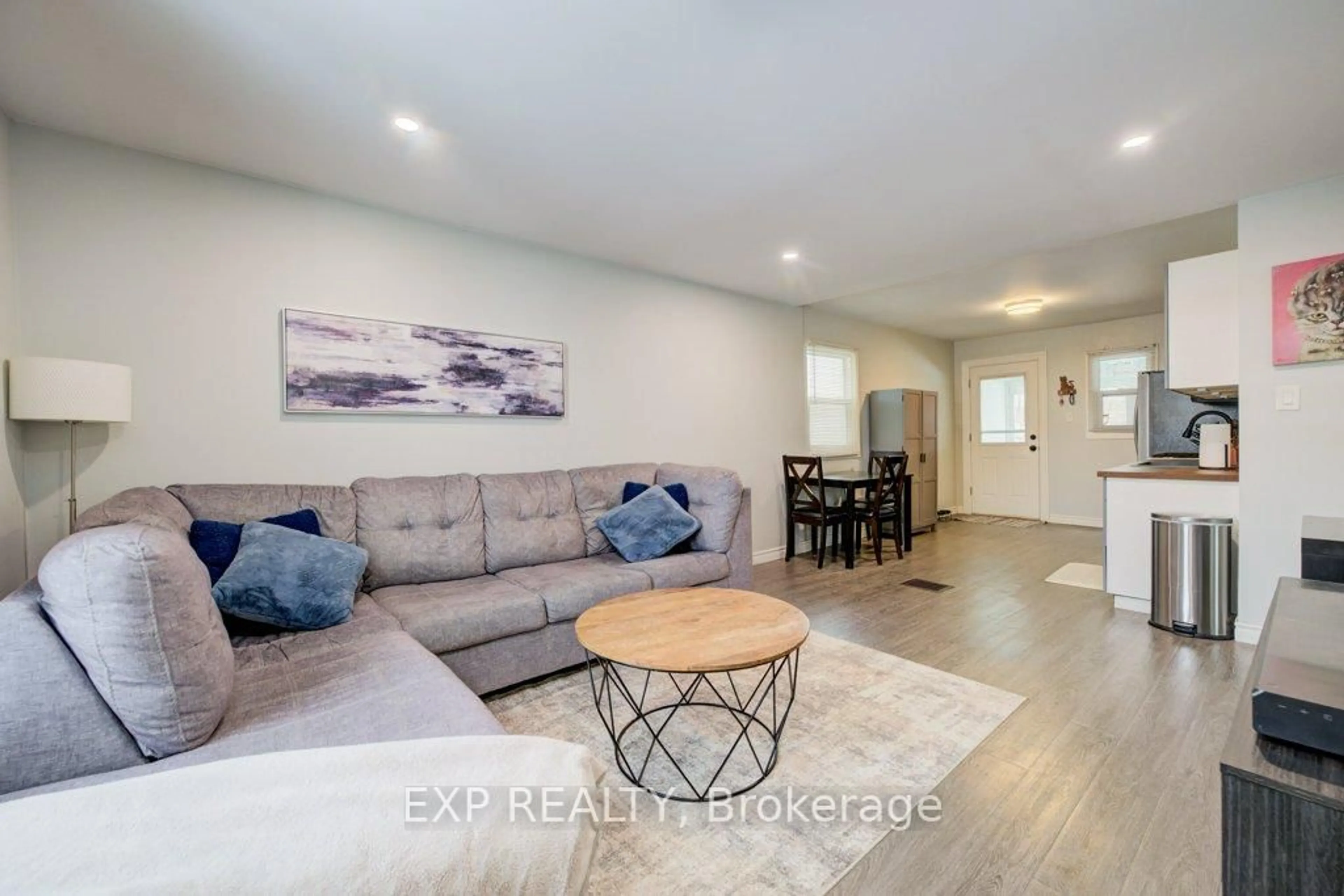 Living room with furniture, unknown for 502 Britannia Ave, Hamilton Ontario L8H 1Z6