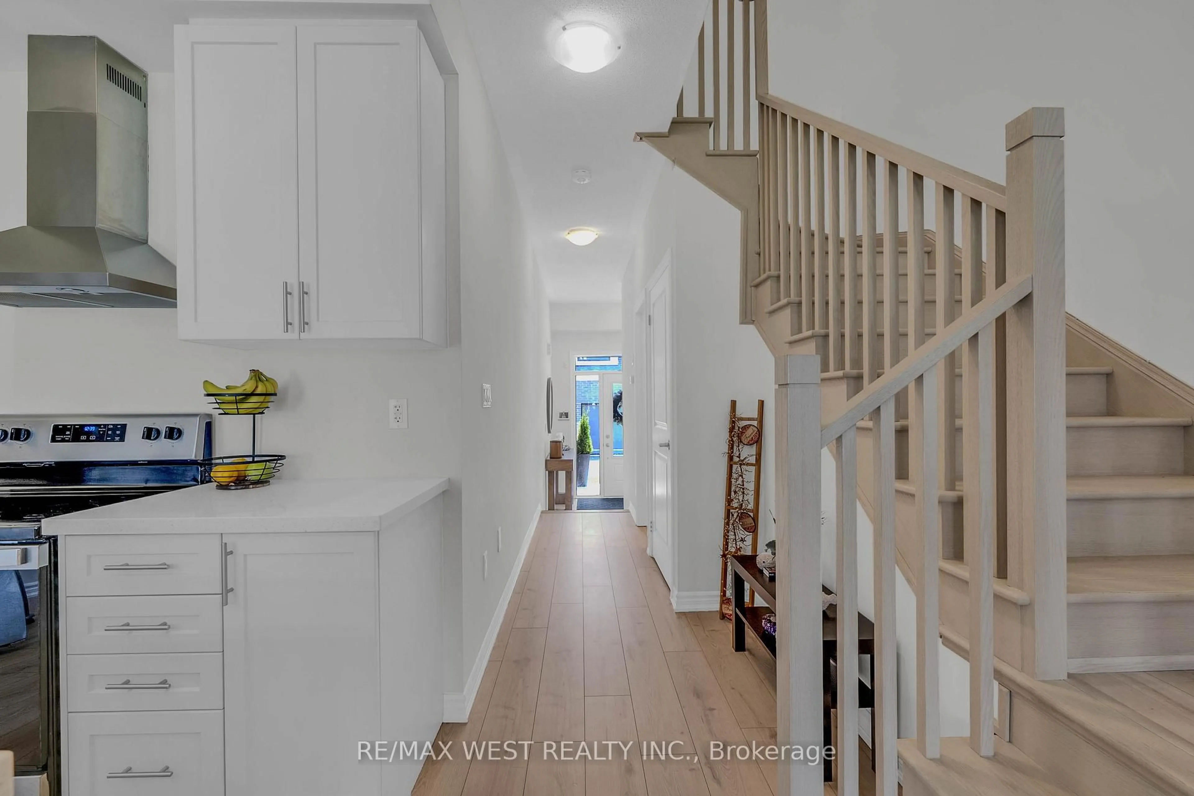 Indoor entryway for 16 Hickey Lane, Kawartha Lakes Ontario K9V 0T2