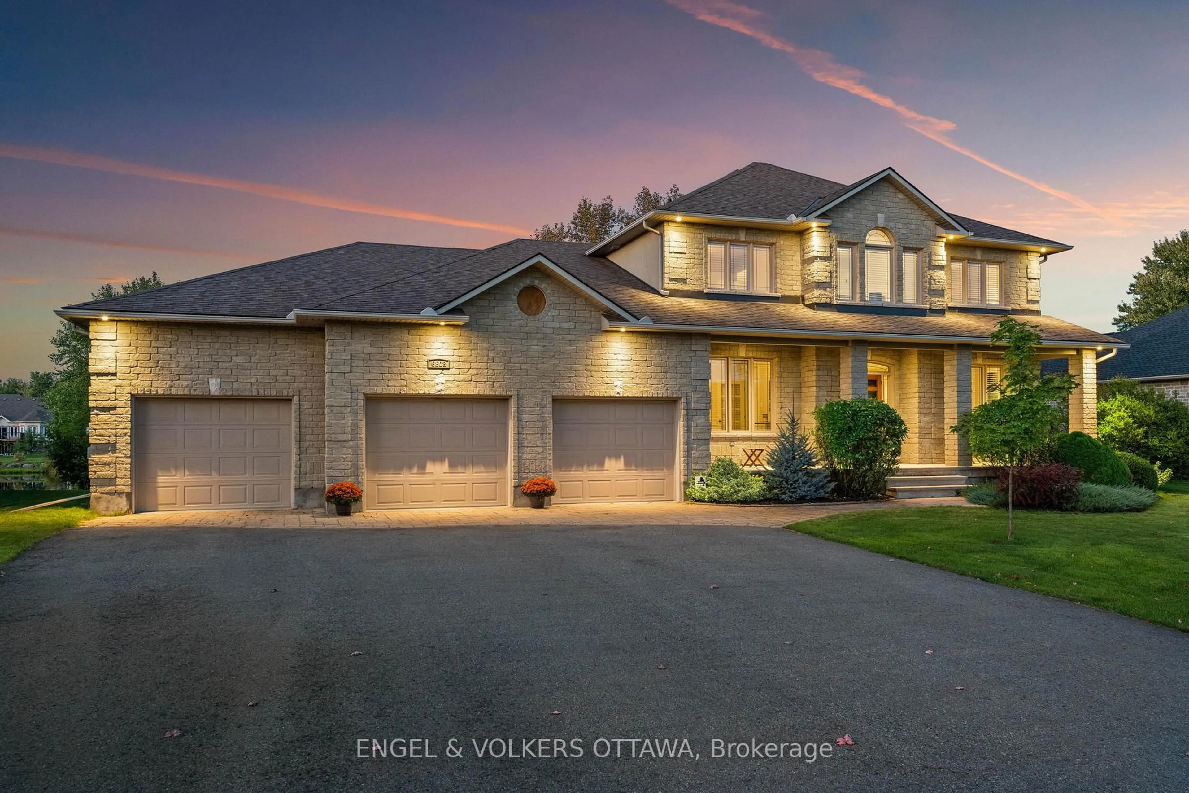 Home with brick exterior material, street for 6808 Suncrest Dr, Ottawa Ontario K4P 0B2