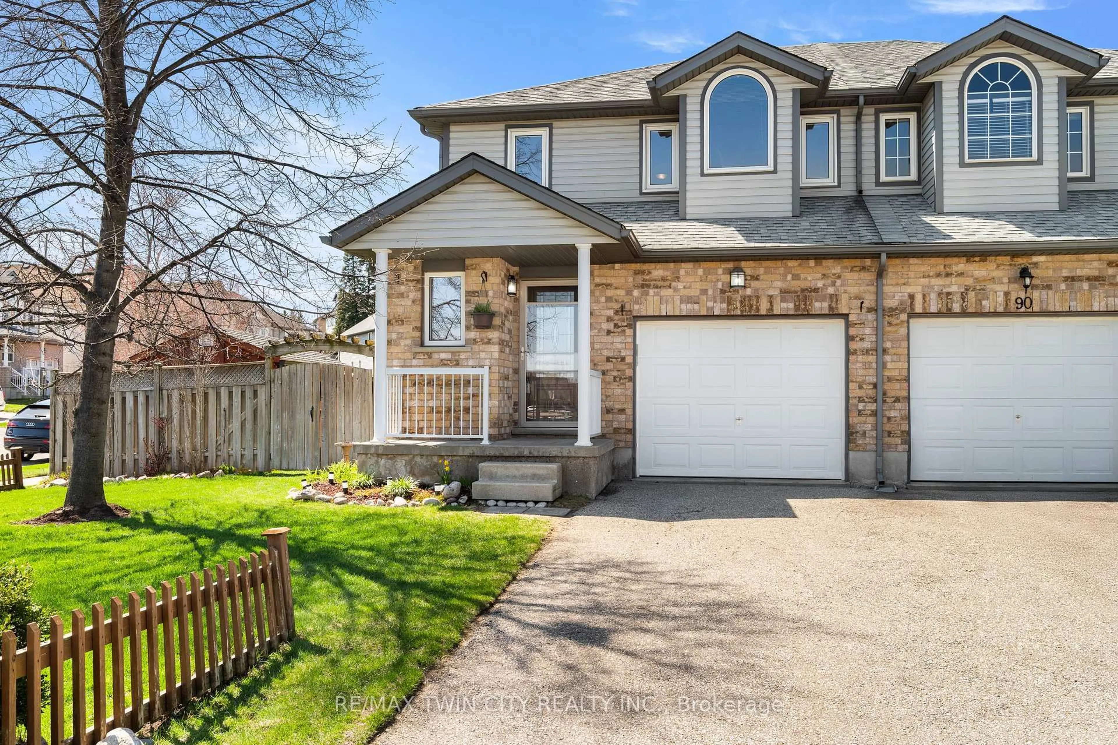 Unknown for 92 Snowdrop Cres, Kitchener Ontario N2E 4G6