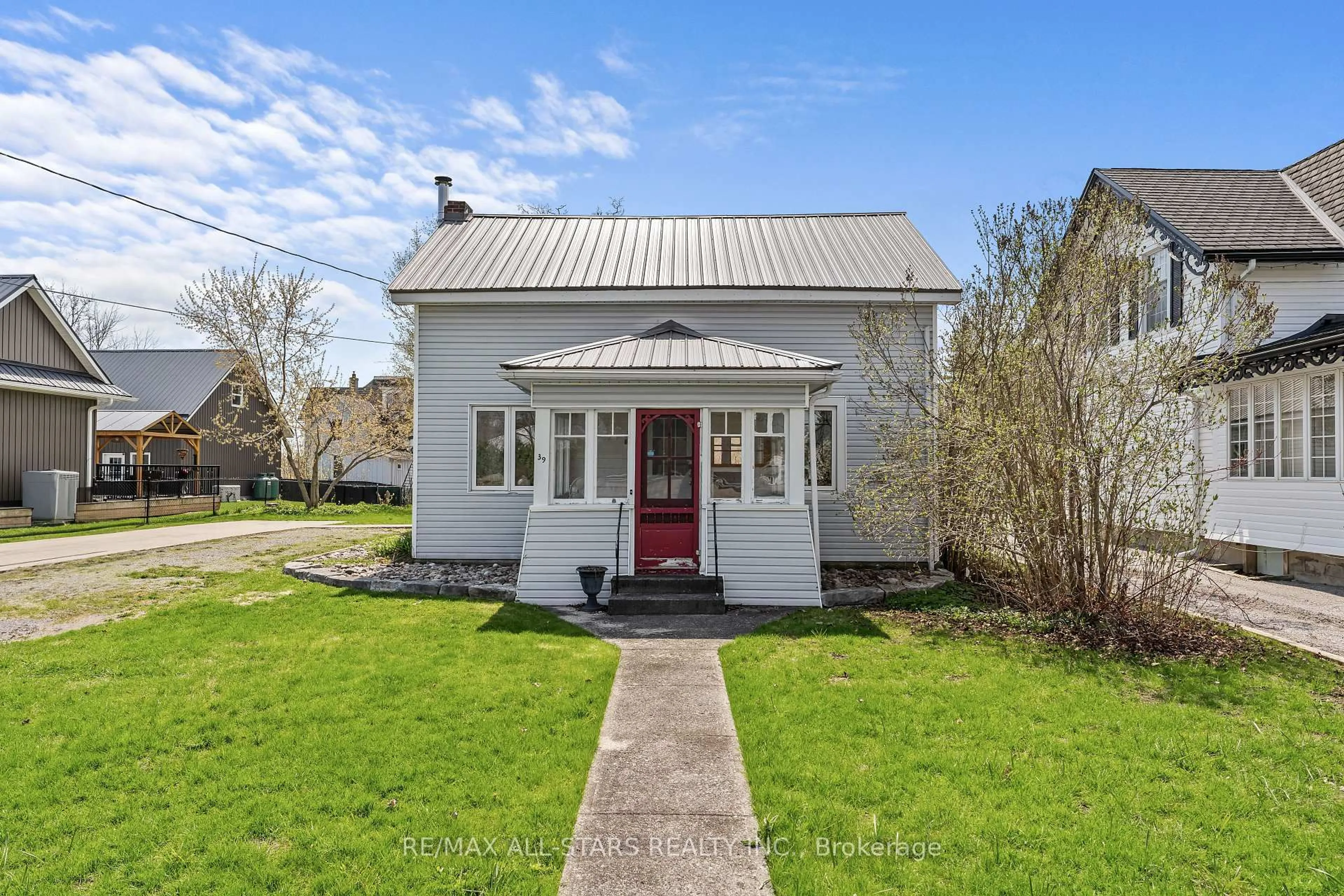 Unknown for 39 Francis St, Kawartha Lakes Ontario K0M 1N0