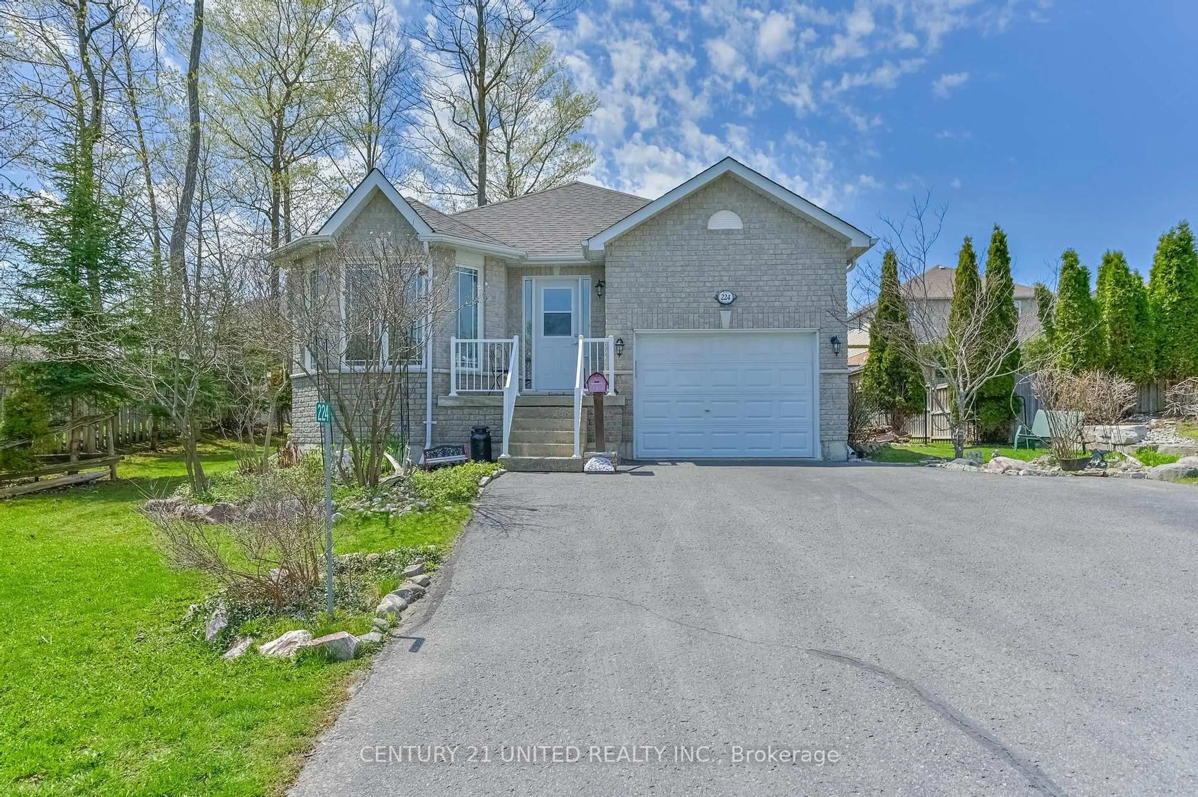 A pic from outside/outdoor area/front of a property/back of a property/a pic from drone, street for 224 Grove Ave, Selwyn Ontario K9L 0A2