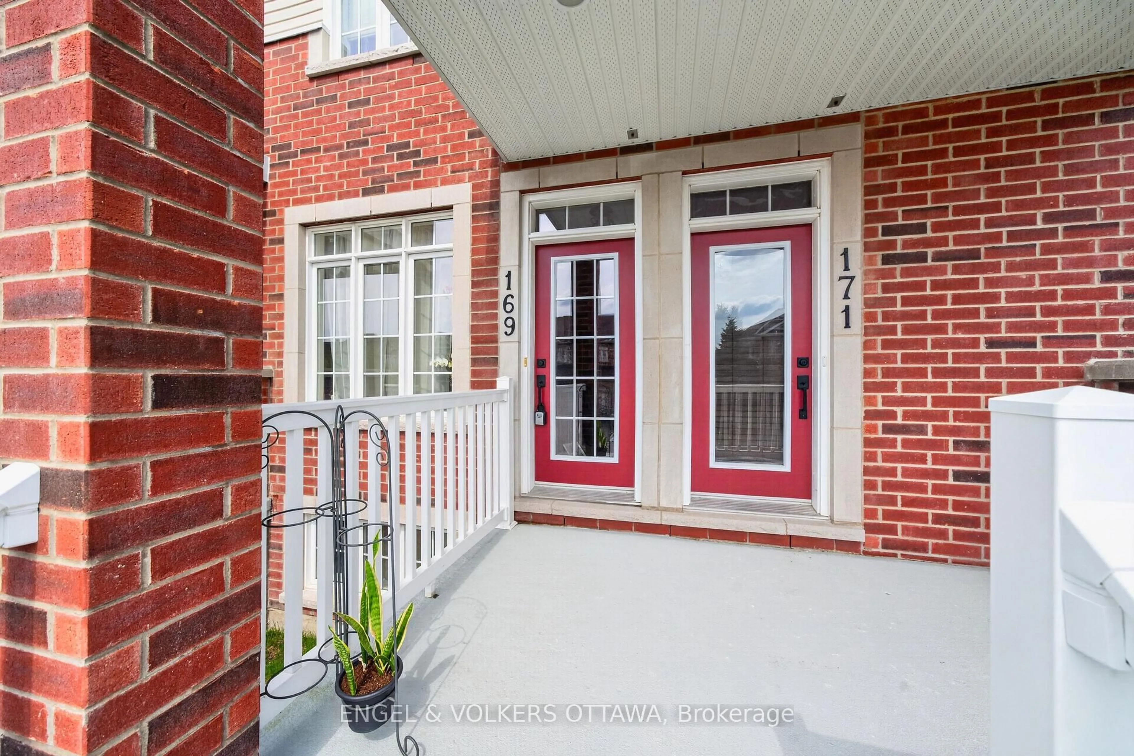 Unknown for 169 Eye Bright Cres, Ottawa Ontario K1V 2K5
