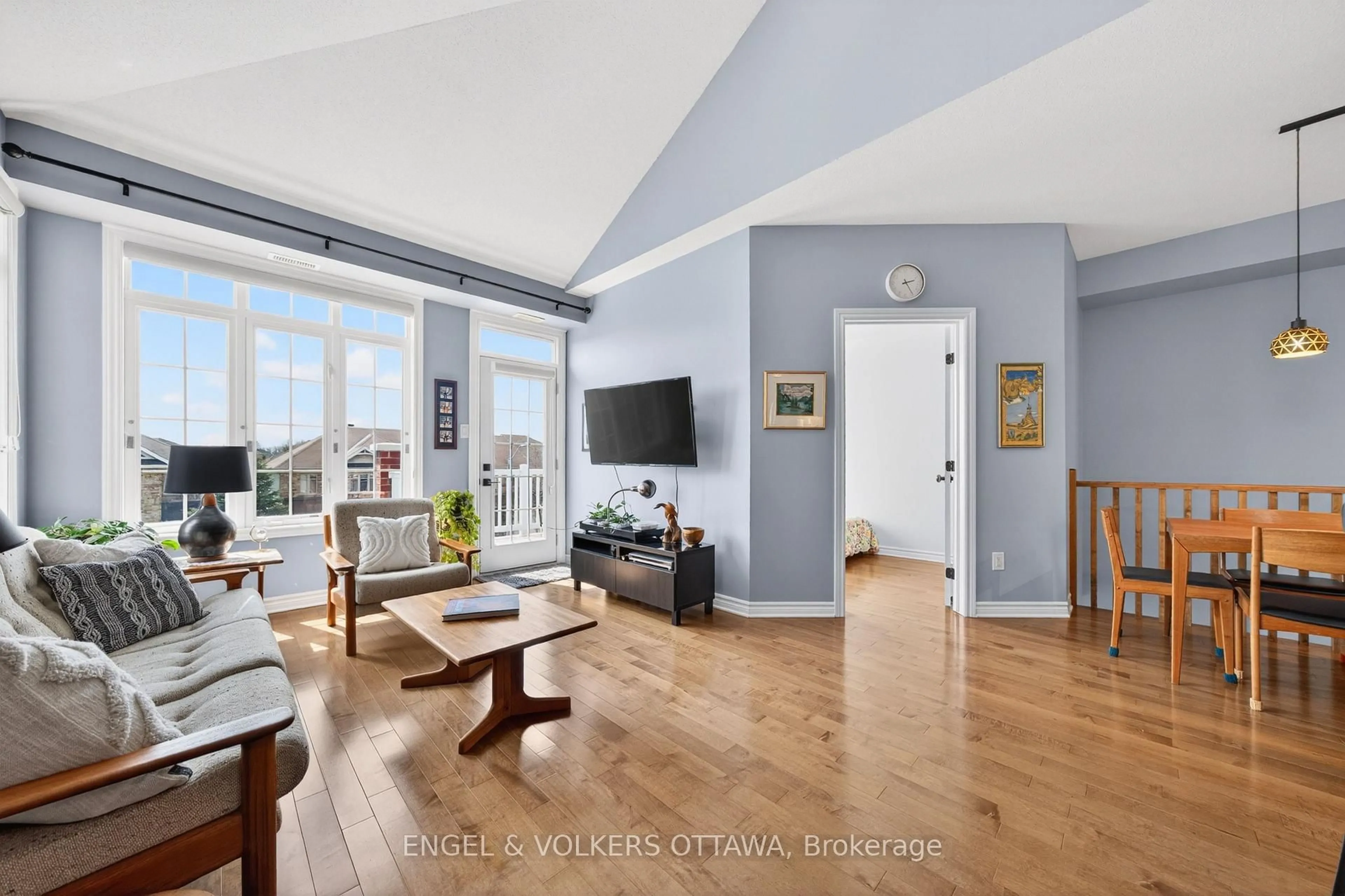 Living room with furniture, unknown for 169 Eye Bright Cres, Ottawa Ontario K1V 2K5
