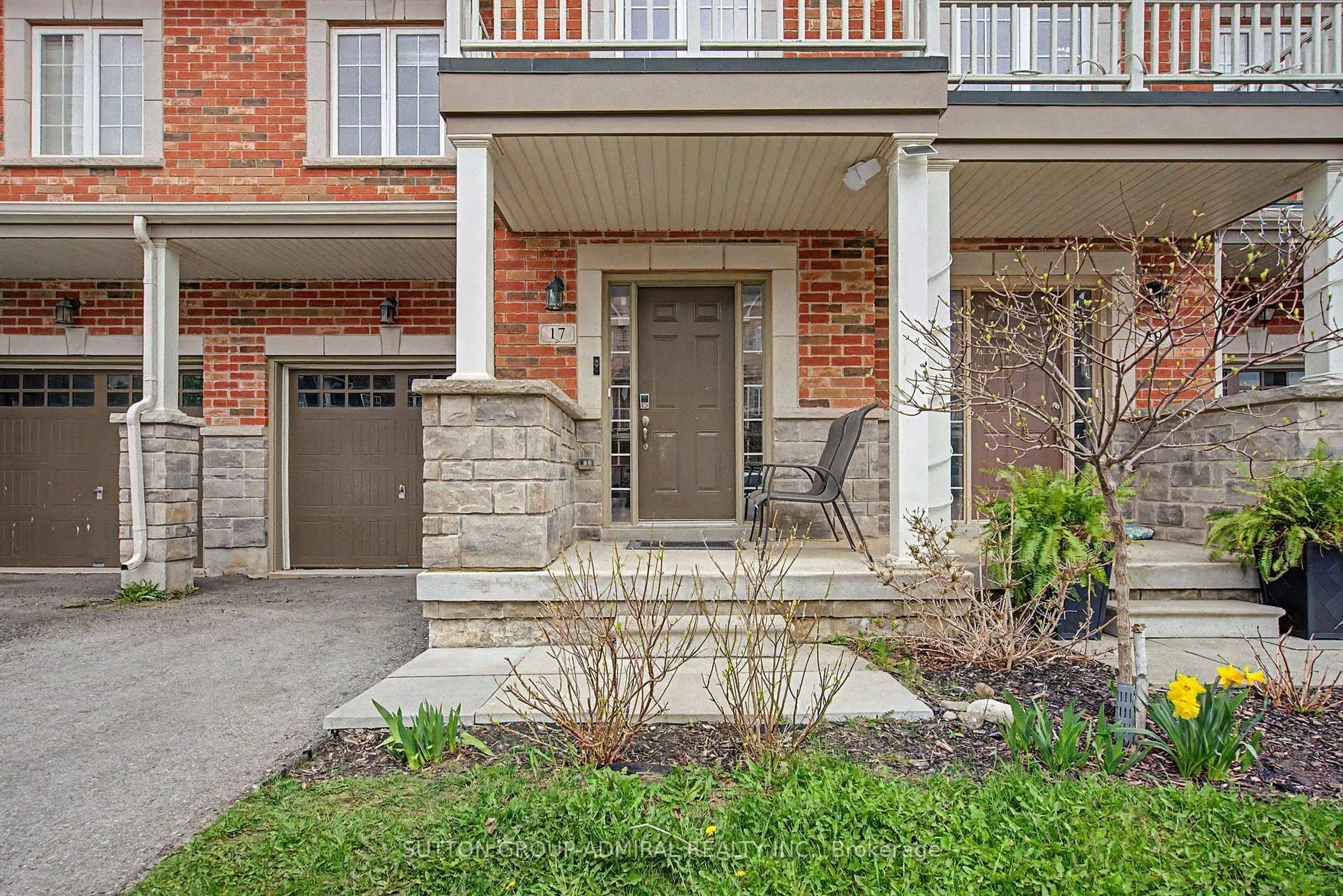 Home with brick exterior material, street for 17 Savage Dr, Hamilton Ontario L8B 0A1