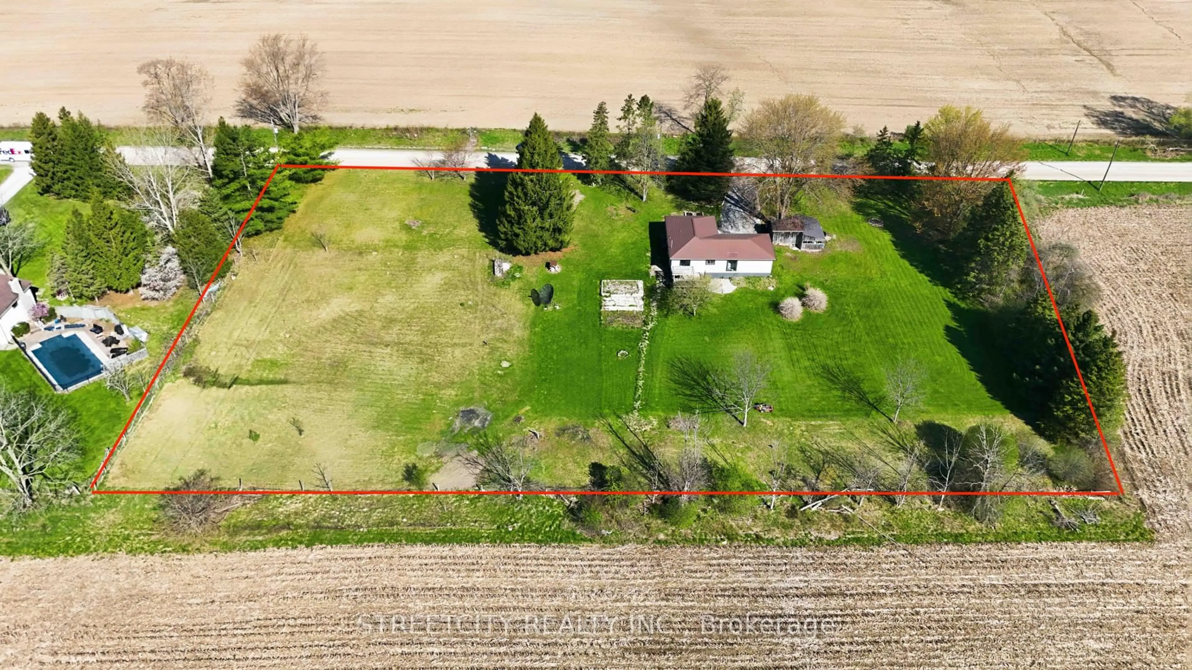 A pic from outside/outdoor area/front of a property/back of a property/a pic from drone, unknown for 10867 Melrose Dr, Middlesex Centre Ontario N0L 1R0