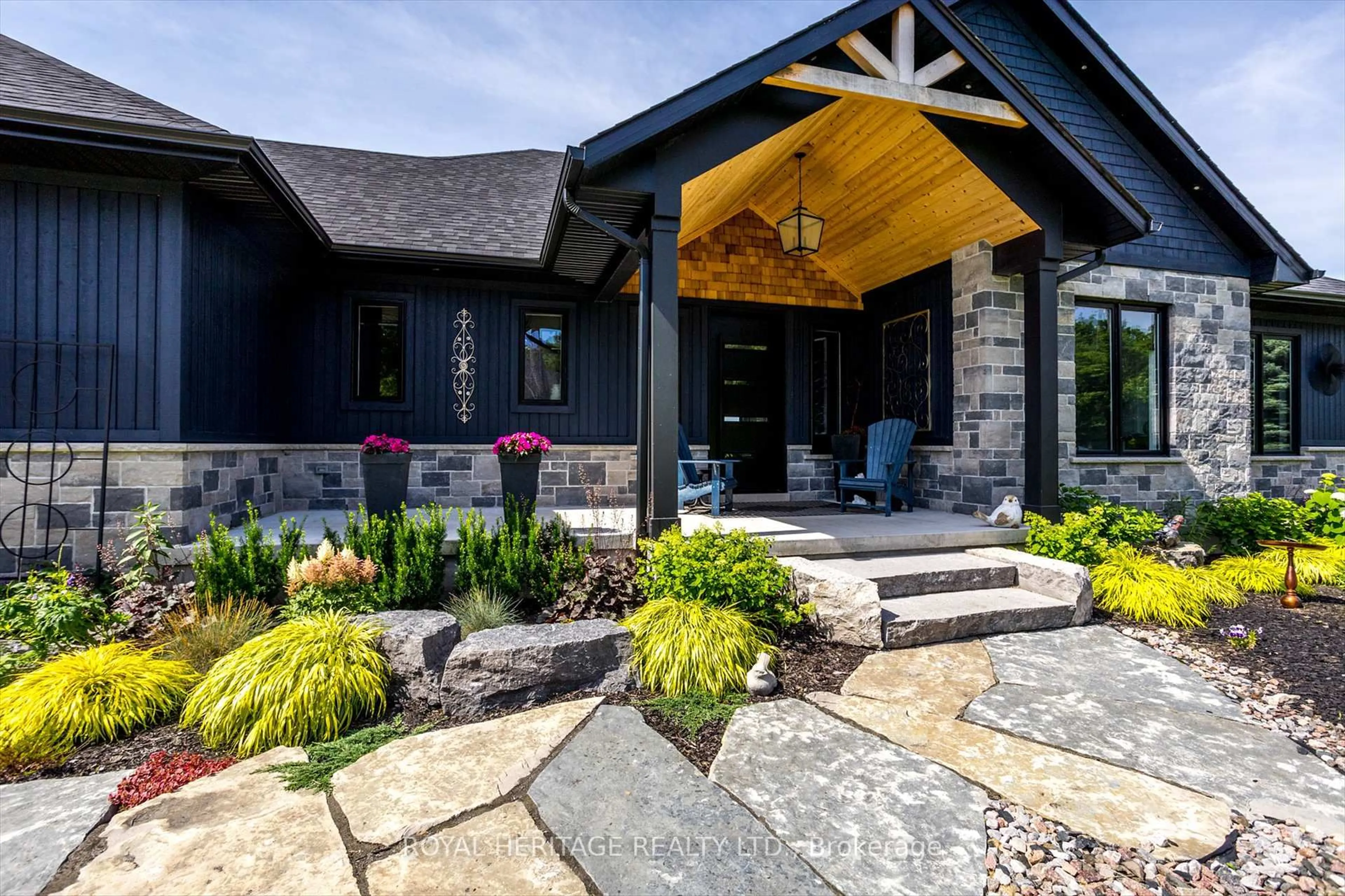 Indoor entryway for 74 Fire Route 70 Rte, Trent Lakes Ontario K0L 1J0