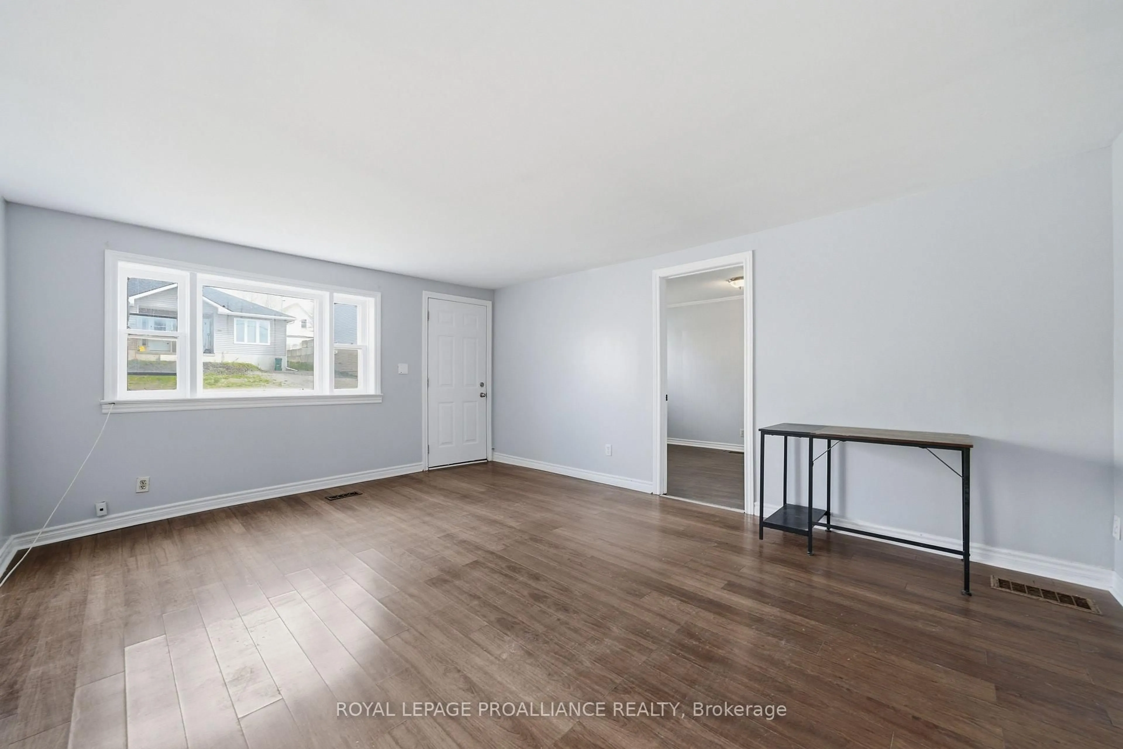 A pic of a room for 199 Dundas St, Quinte West Ontario K8V 1L8