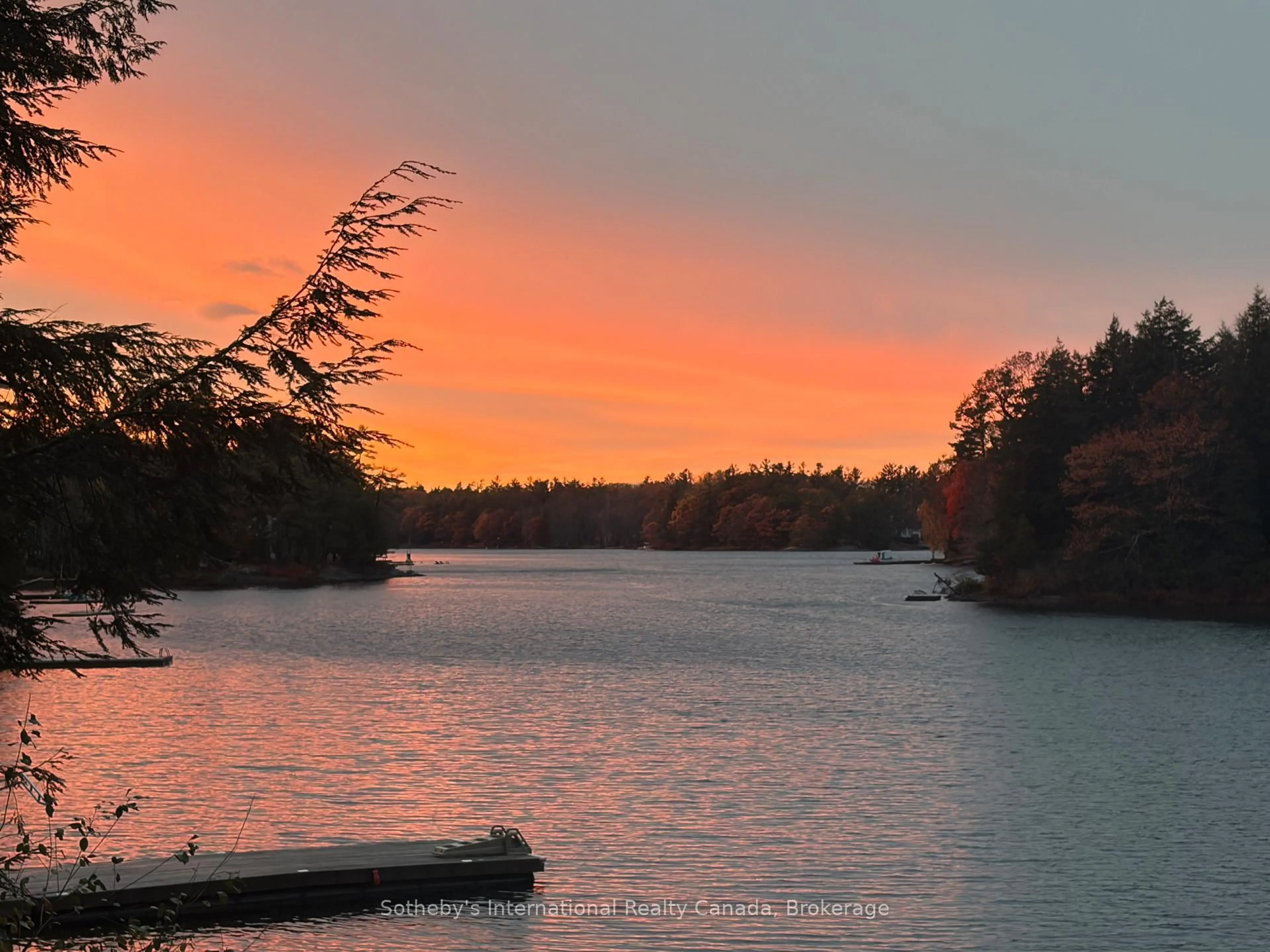 Blurry image for 1011 Park Rd, Muskoka Lakes Ontario P0C 1A0