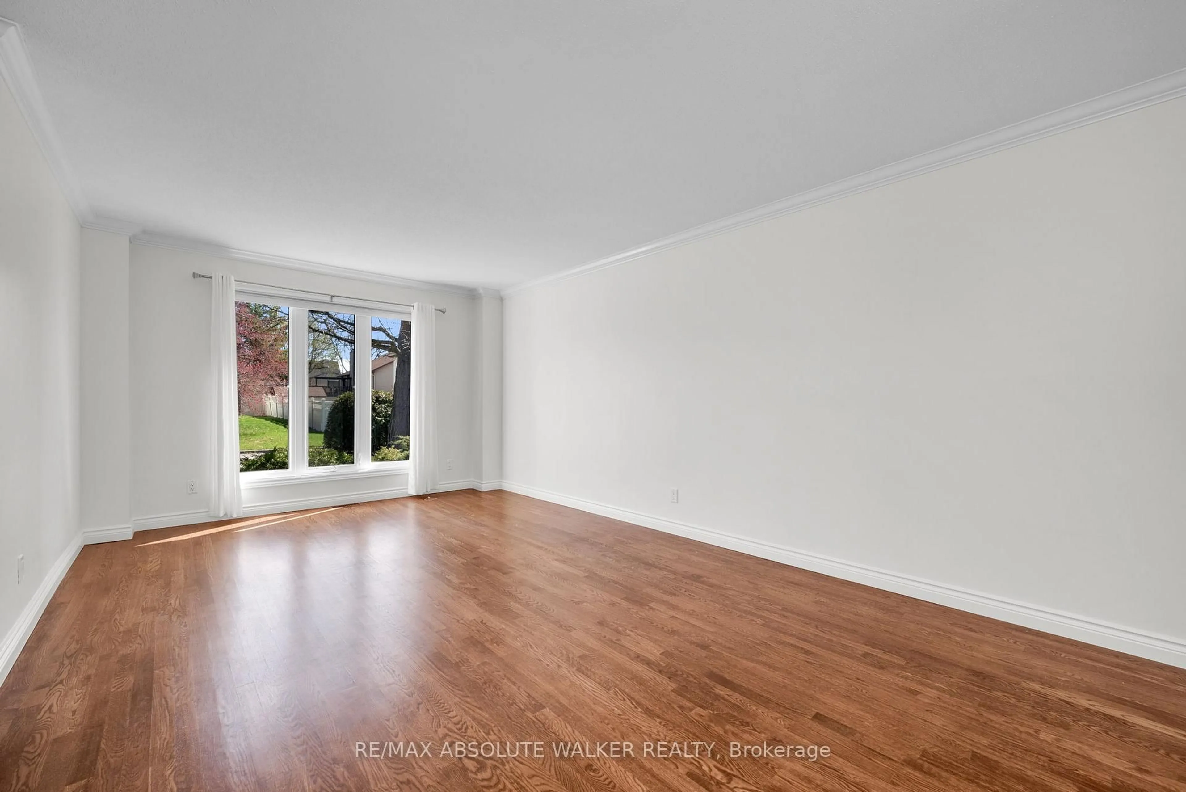 A pic of a room for 1410 Clay Crt, Ottawa Ontario K1C 4T2