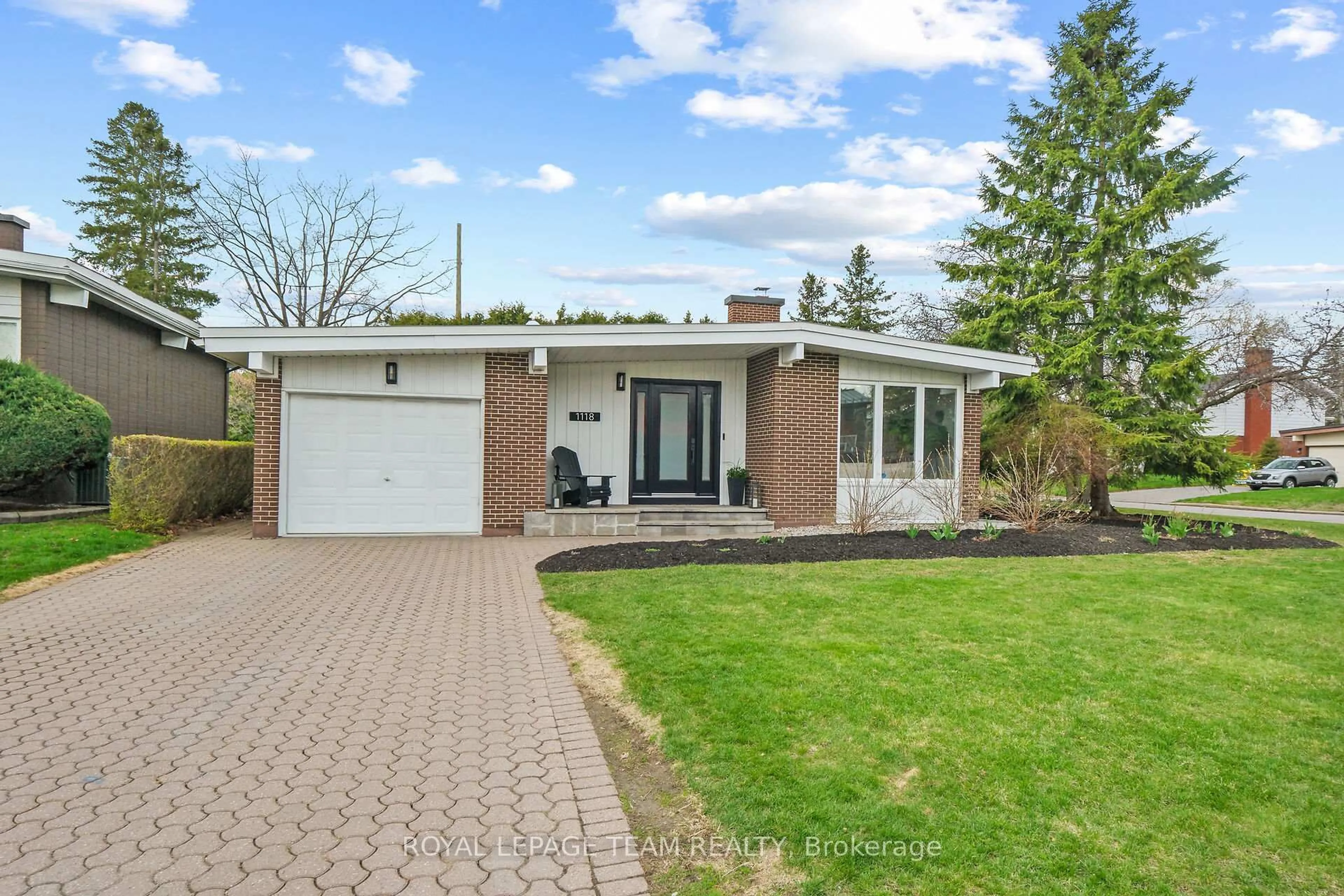Home with brick exterior material, street for 1118 Cameo Dr, Ottawa Ontario K2C 1Y7