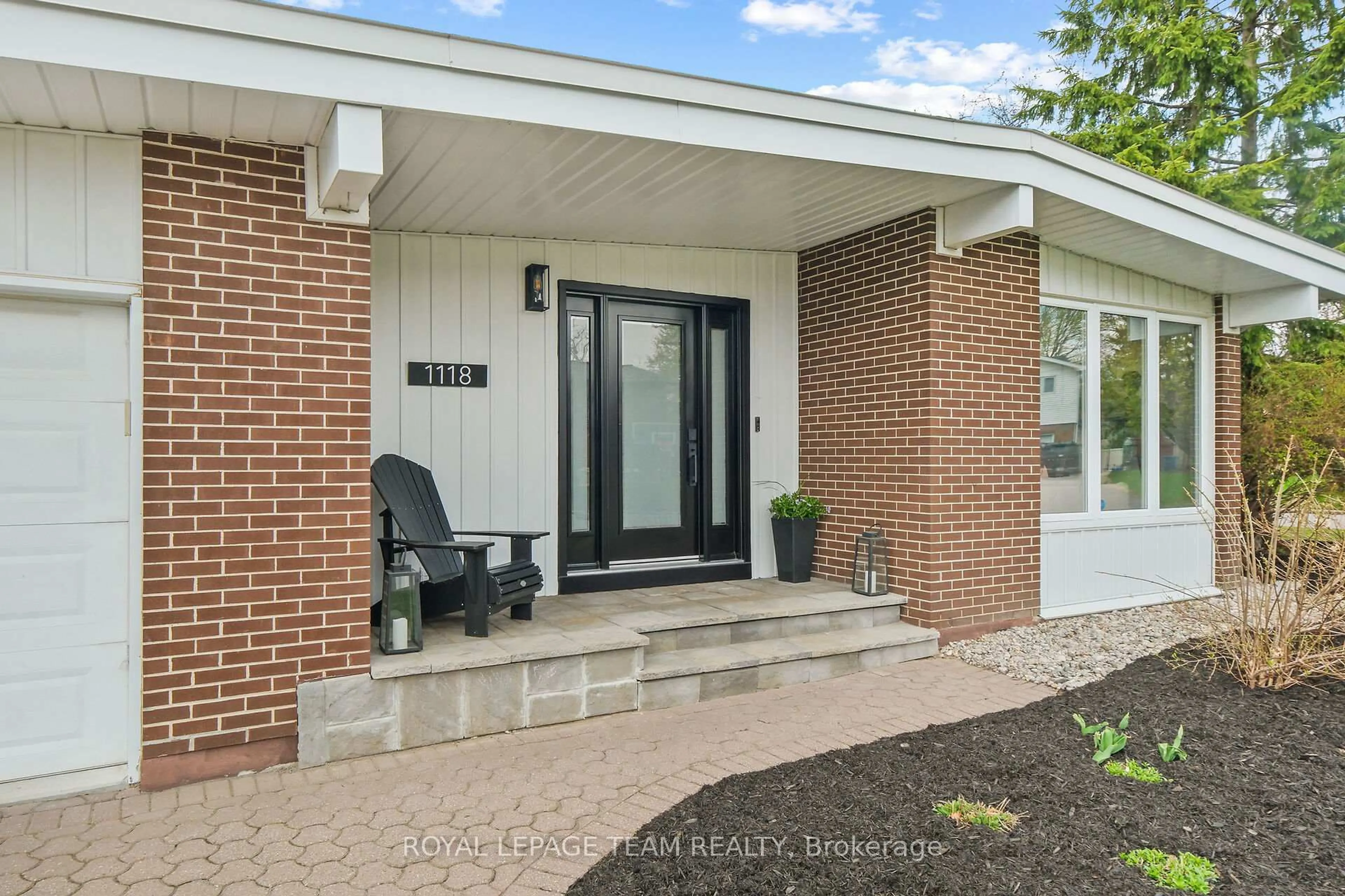 Home with brick exterior material, street for 1118 Cameo Dr, Ottawa Ontario K2C 1Y7